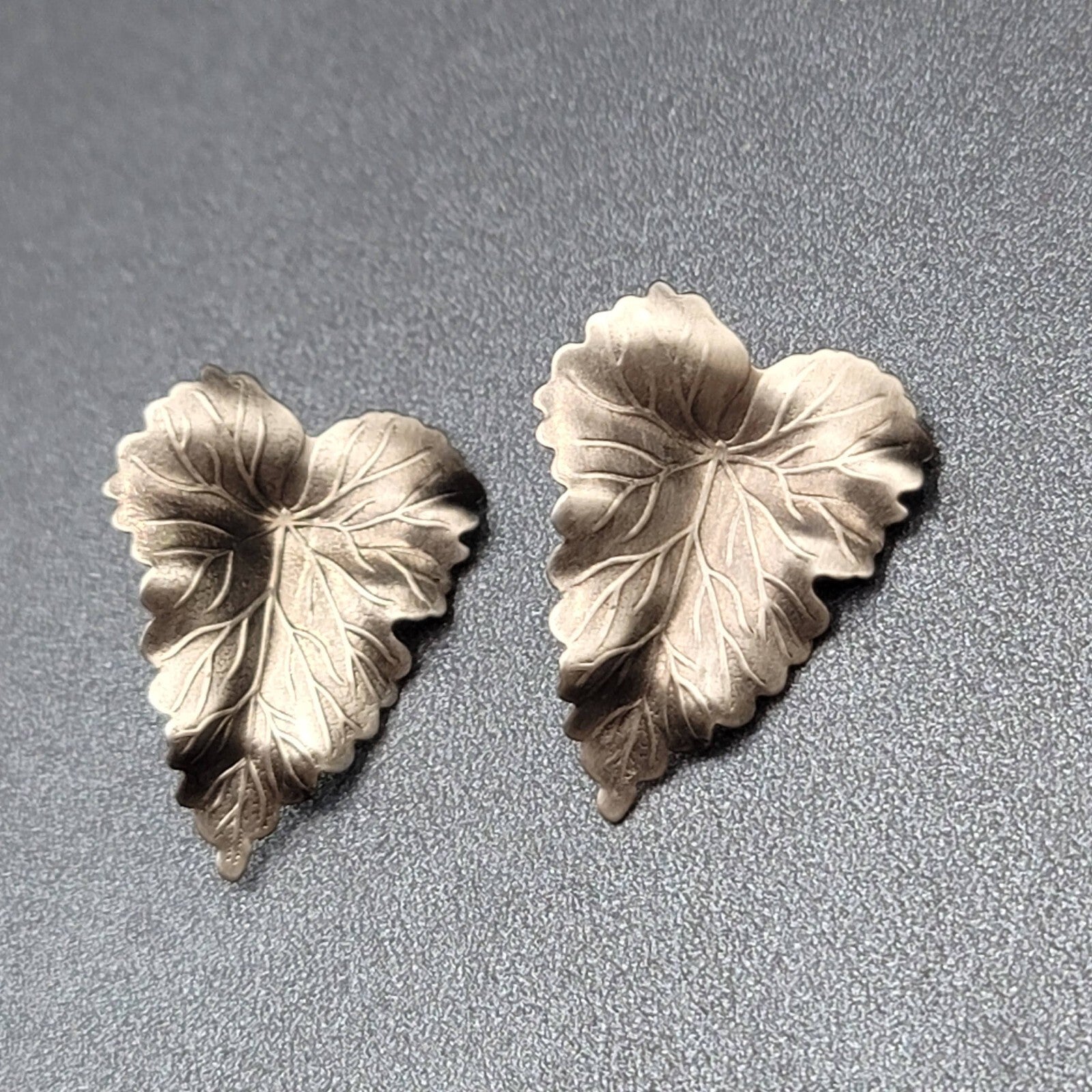 Vintage Pierced Earrings Textured Leaves Dark Gray Drop 1 3/8"
