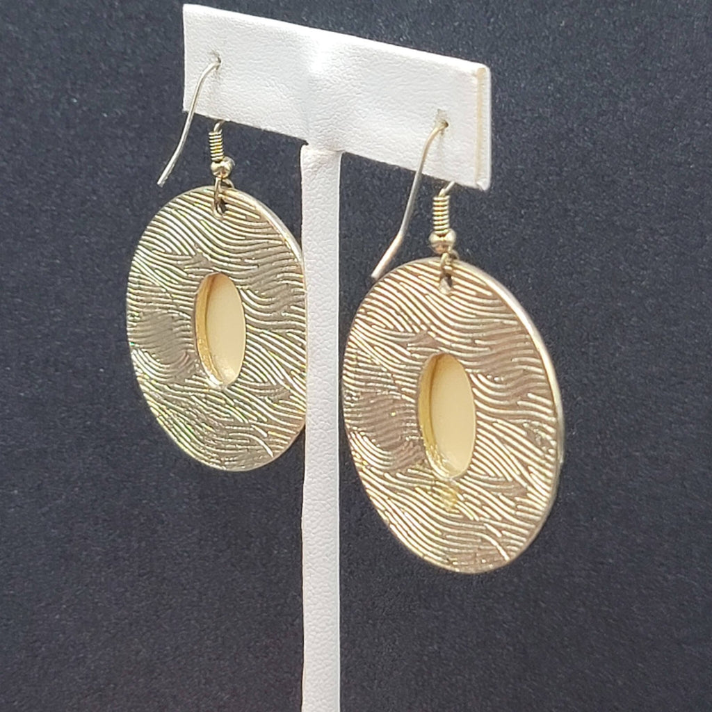 Pierced Earrings Gold tone Sparkle Acrylic Faceted Accent Dangle 1.5"