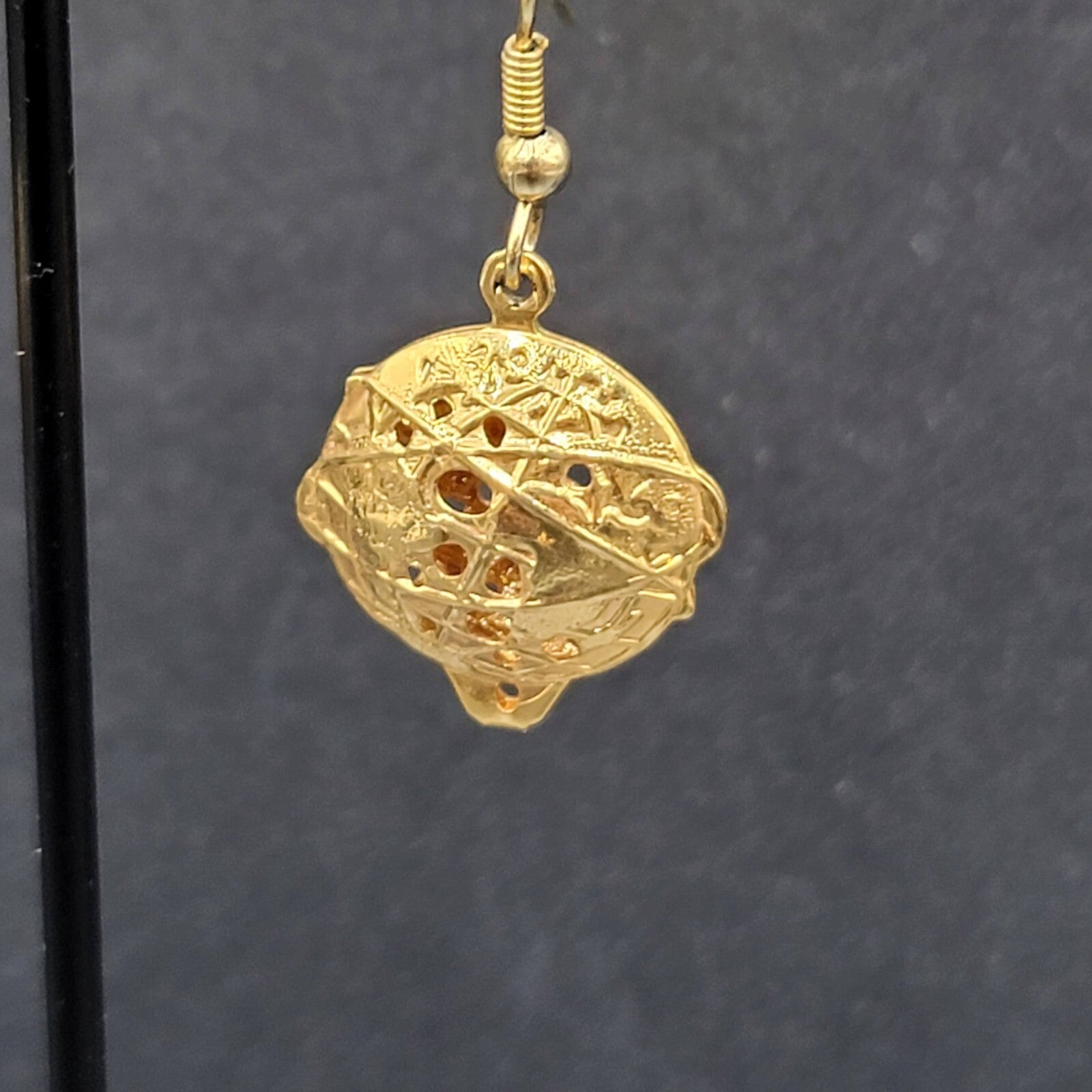 Vintage Pierced Earrings Gold Plated Globe Artistic Dangle 7/8"