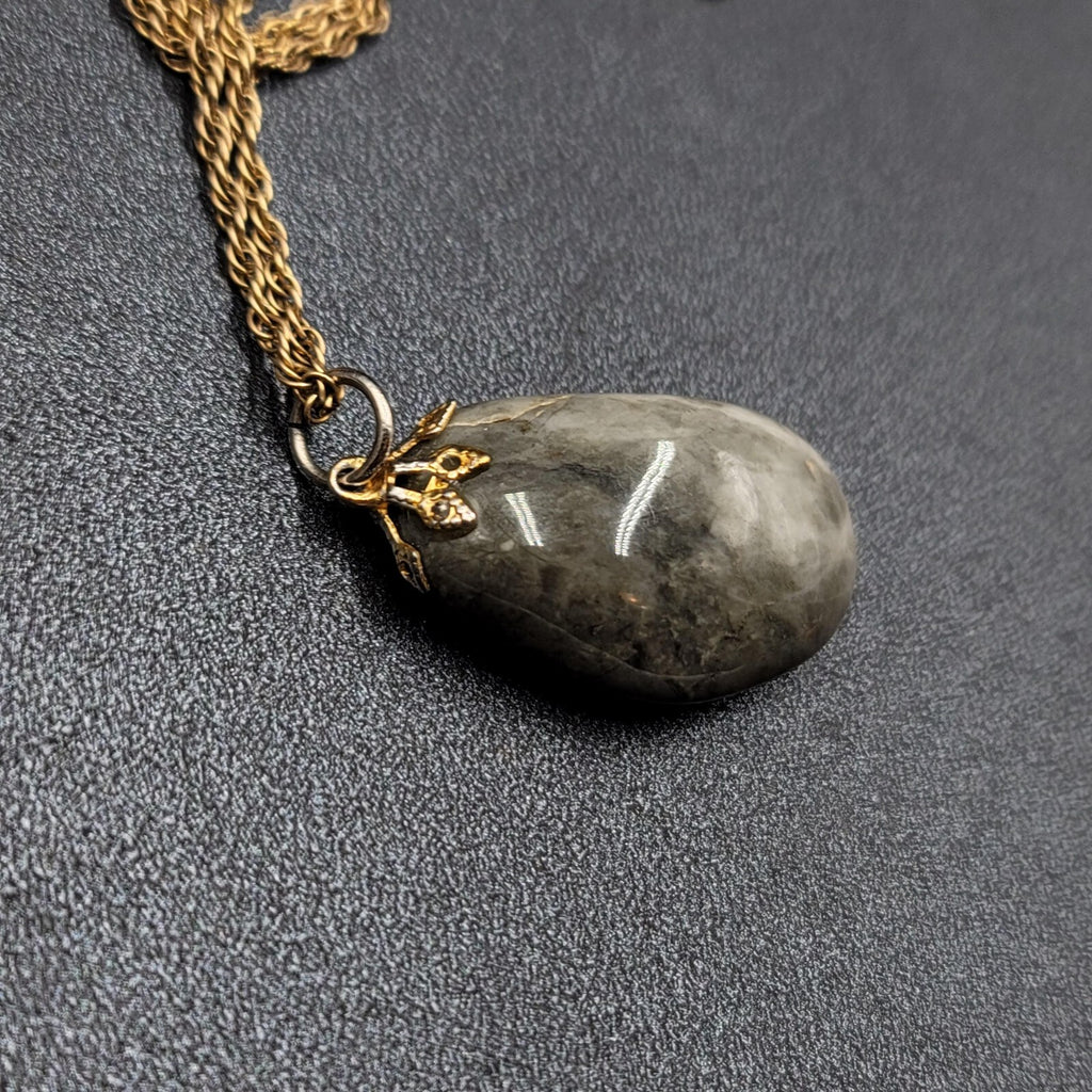 Vintage Stone Pendant Necklaces Lot of 2 Gold tone Chains 24 in