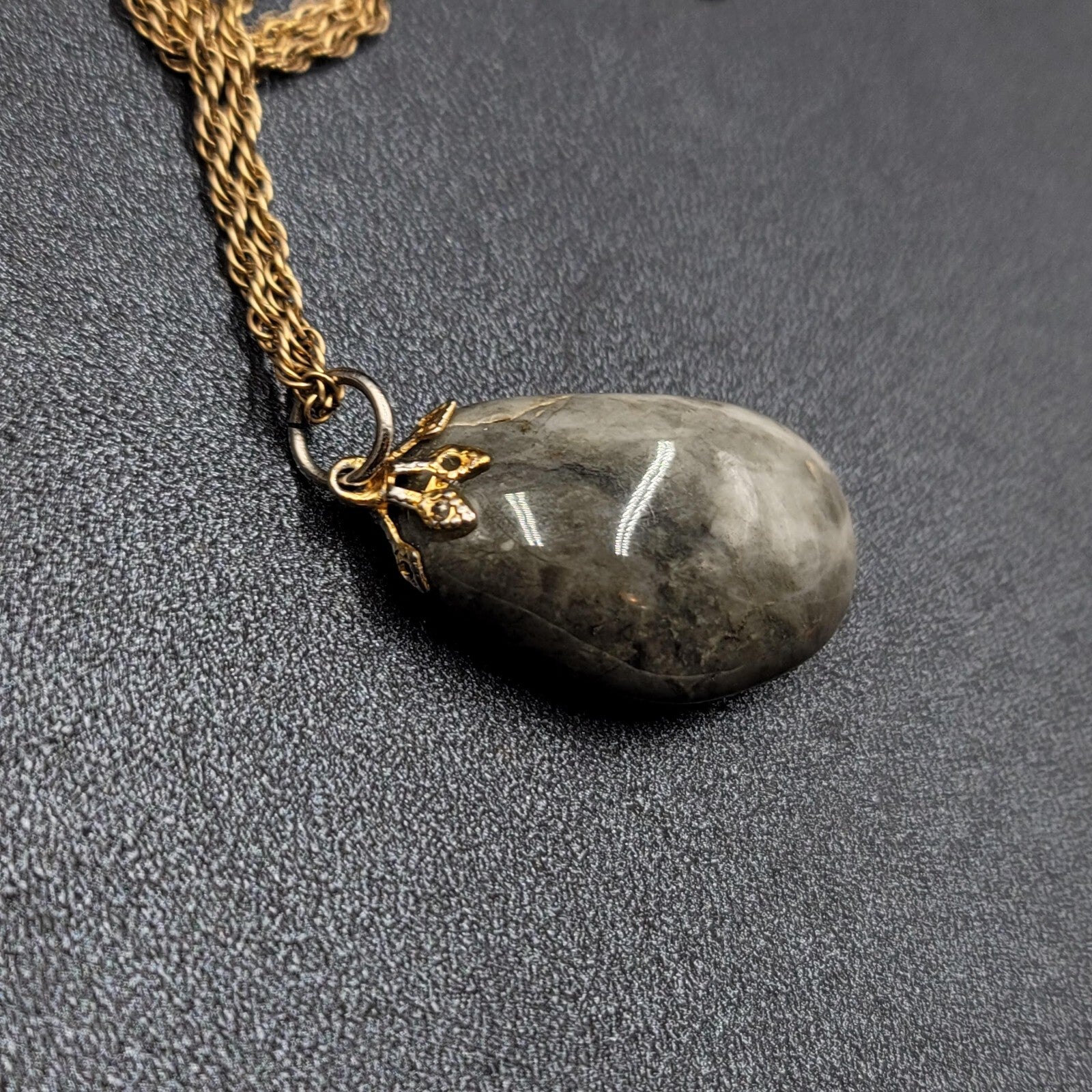 Vintage Stone Pendant Necklaces Lot of 2 Gold tone Chains 24 in