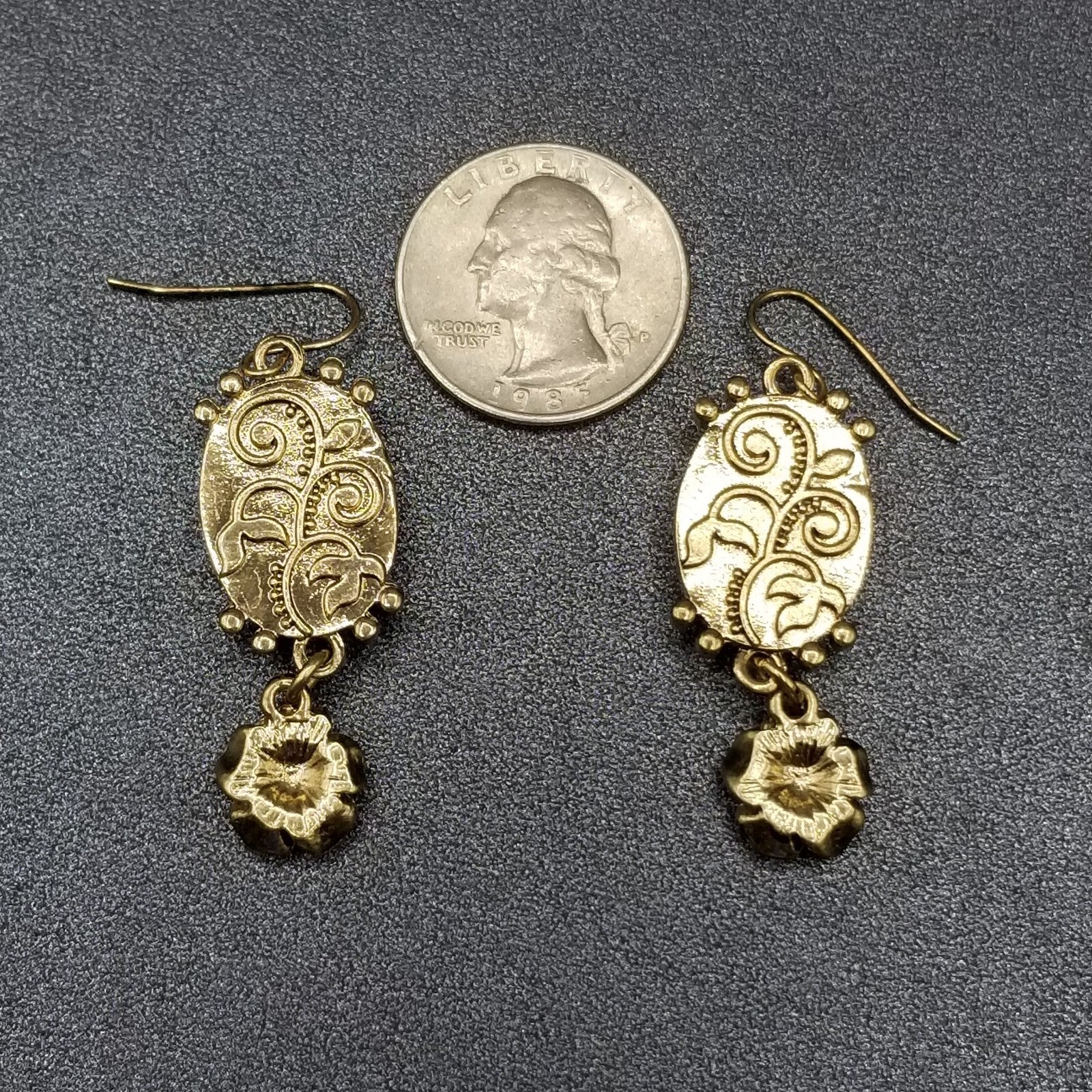 Pierced Earrings Gold tone Brown Sparkle Acrylic Flower Dangle 1 3/4"