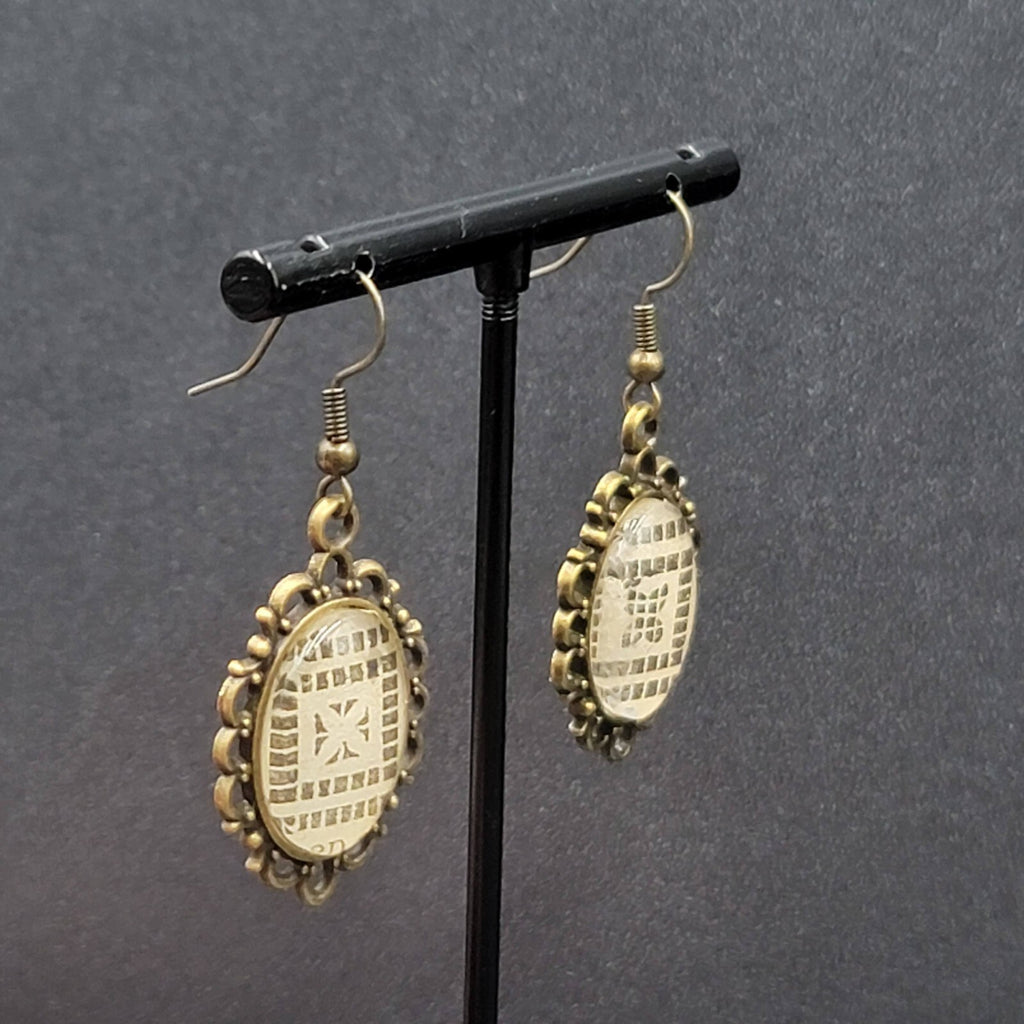Pierced Earrings Bronze tone Glass Cabochon Vintage Quilt Patterns 1.25"