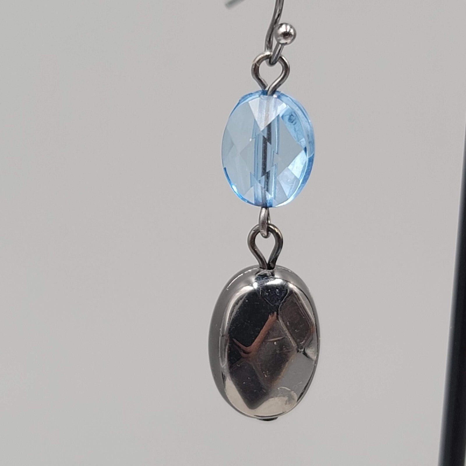 Blue Black Faceted Beads Pierced Earrings Black Metal Dangle 1.25"