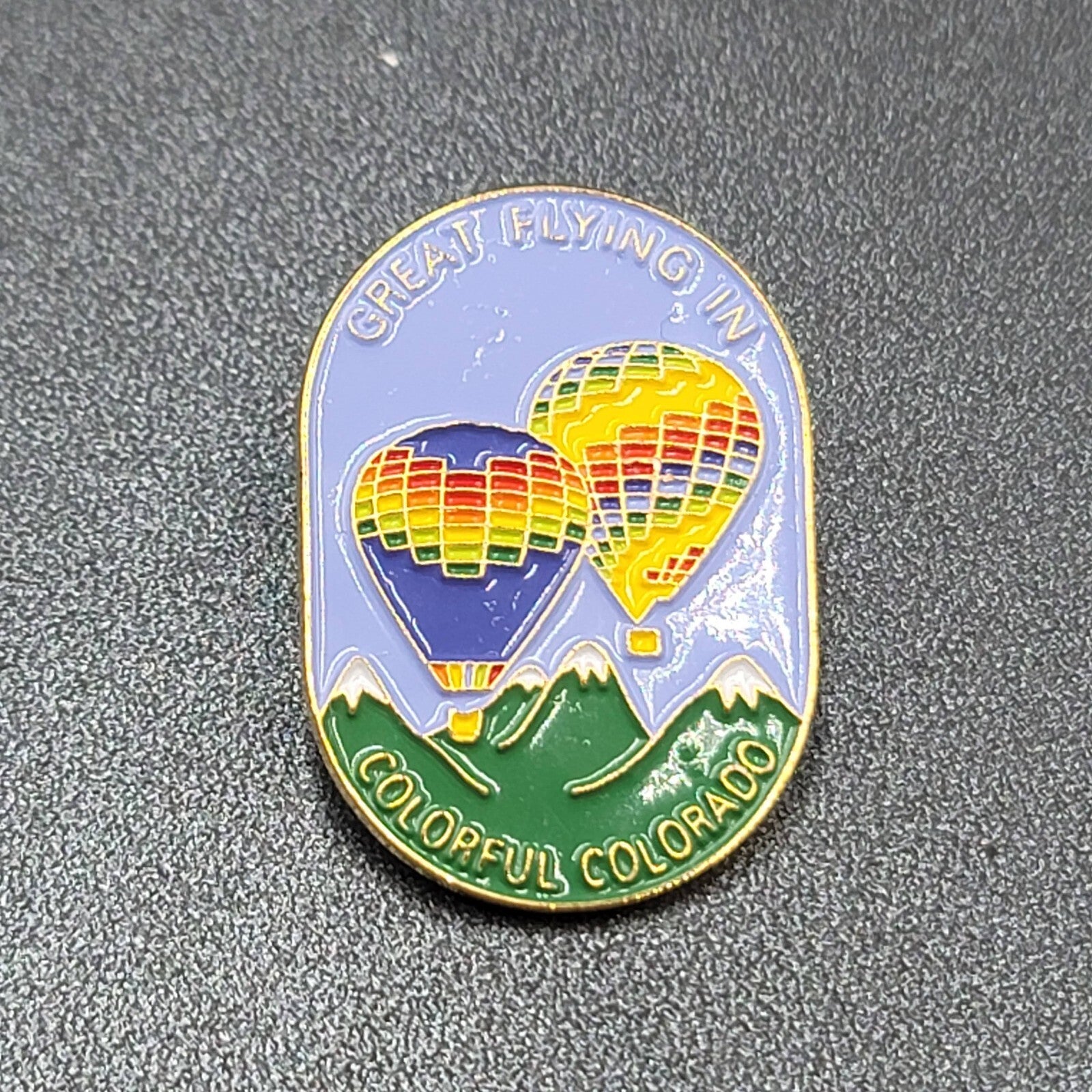 HOT AIR BALLOON Lot of 12 Great Flying in Colorful Colorado Lapel Hat Pin NOS