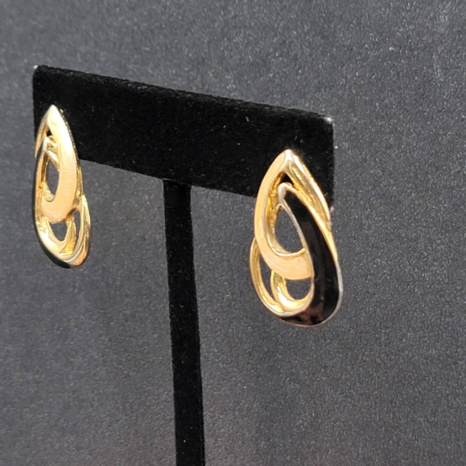 Vintage Pierced Earrings Black Cream Enamel Double Teardrop Drop 1"
