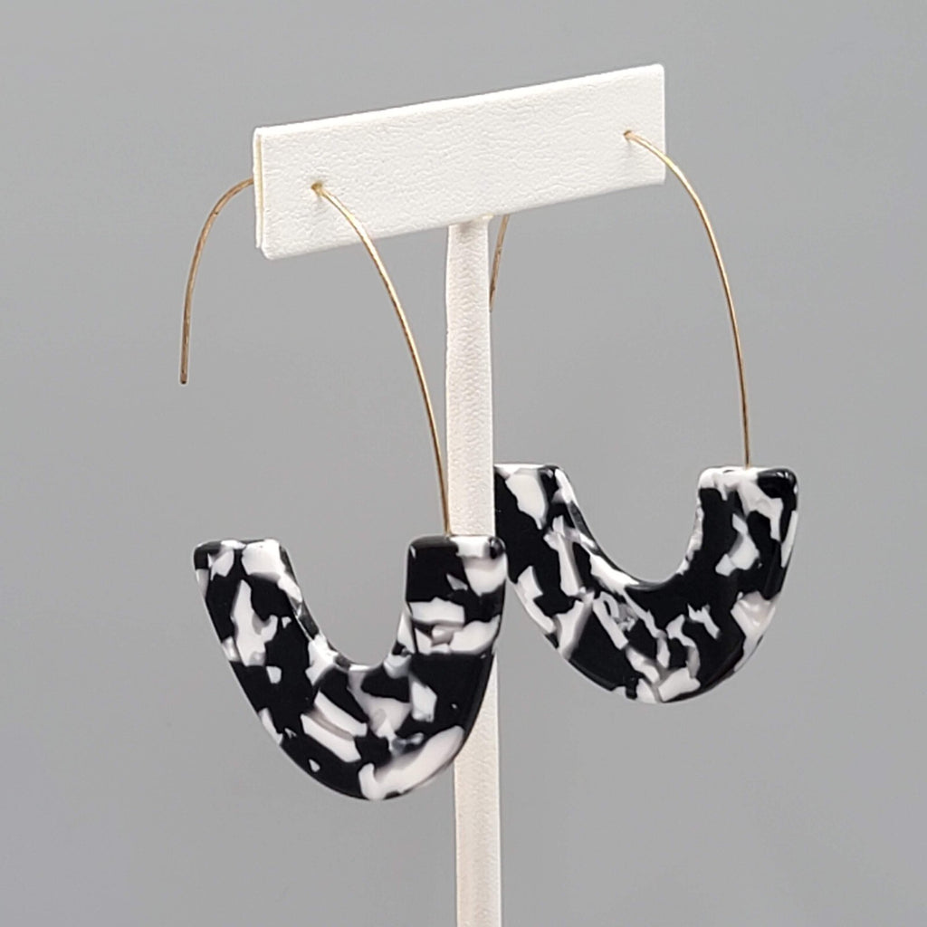 Pierced Earrings Black White Acrylic Large Statement Hoops Gold tone 2.75"
