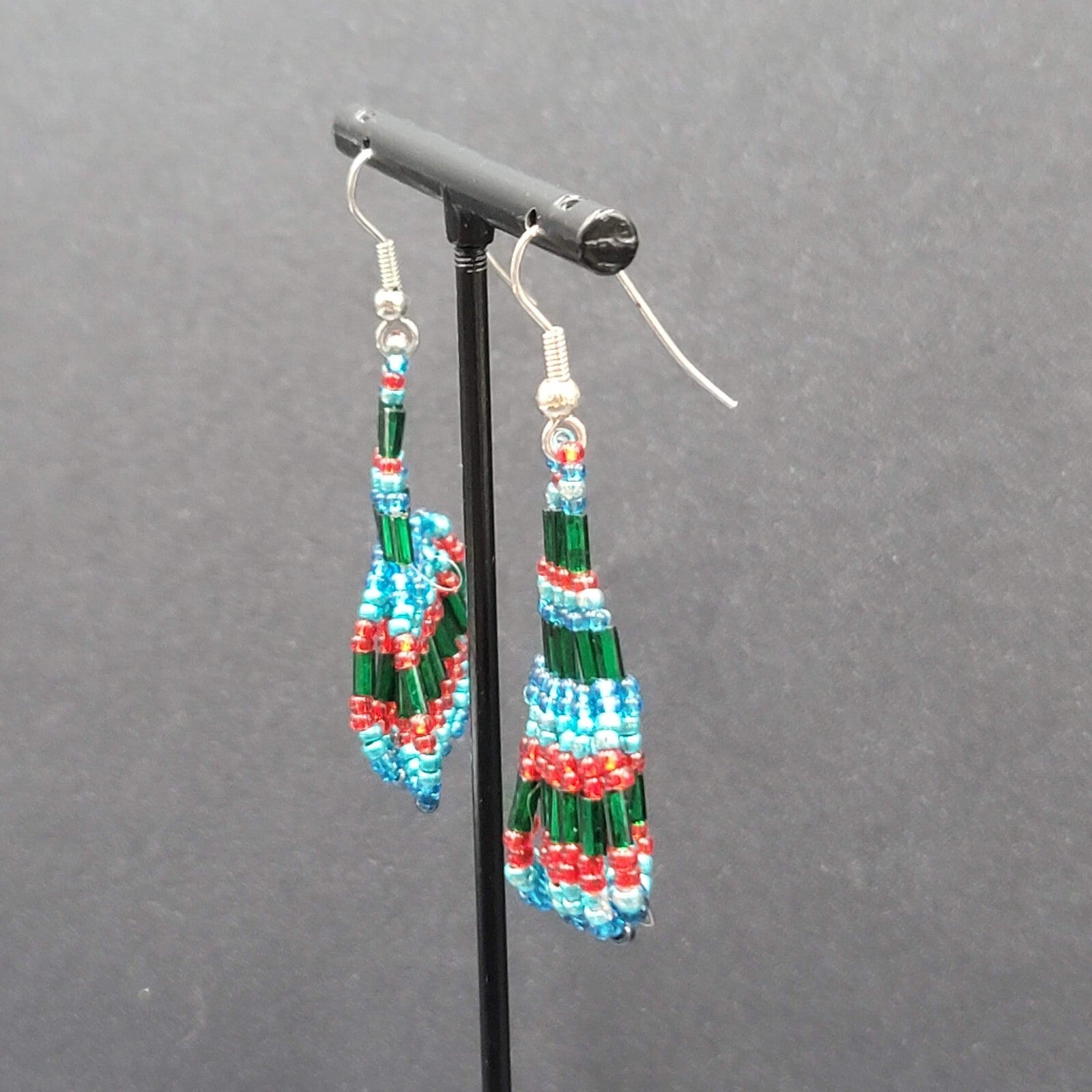 Vintage Pierced Earrings Silver tone Blues Purple Seed bead Dangle 1.5"