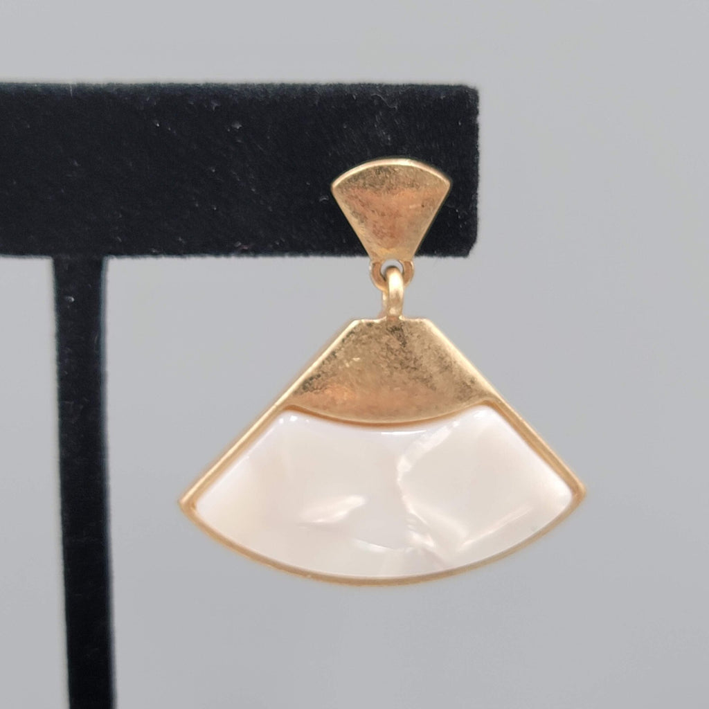Pierced Earrings Gold tone White Pearloid Resin Dangle 1.25"