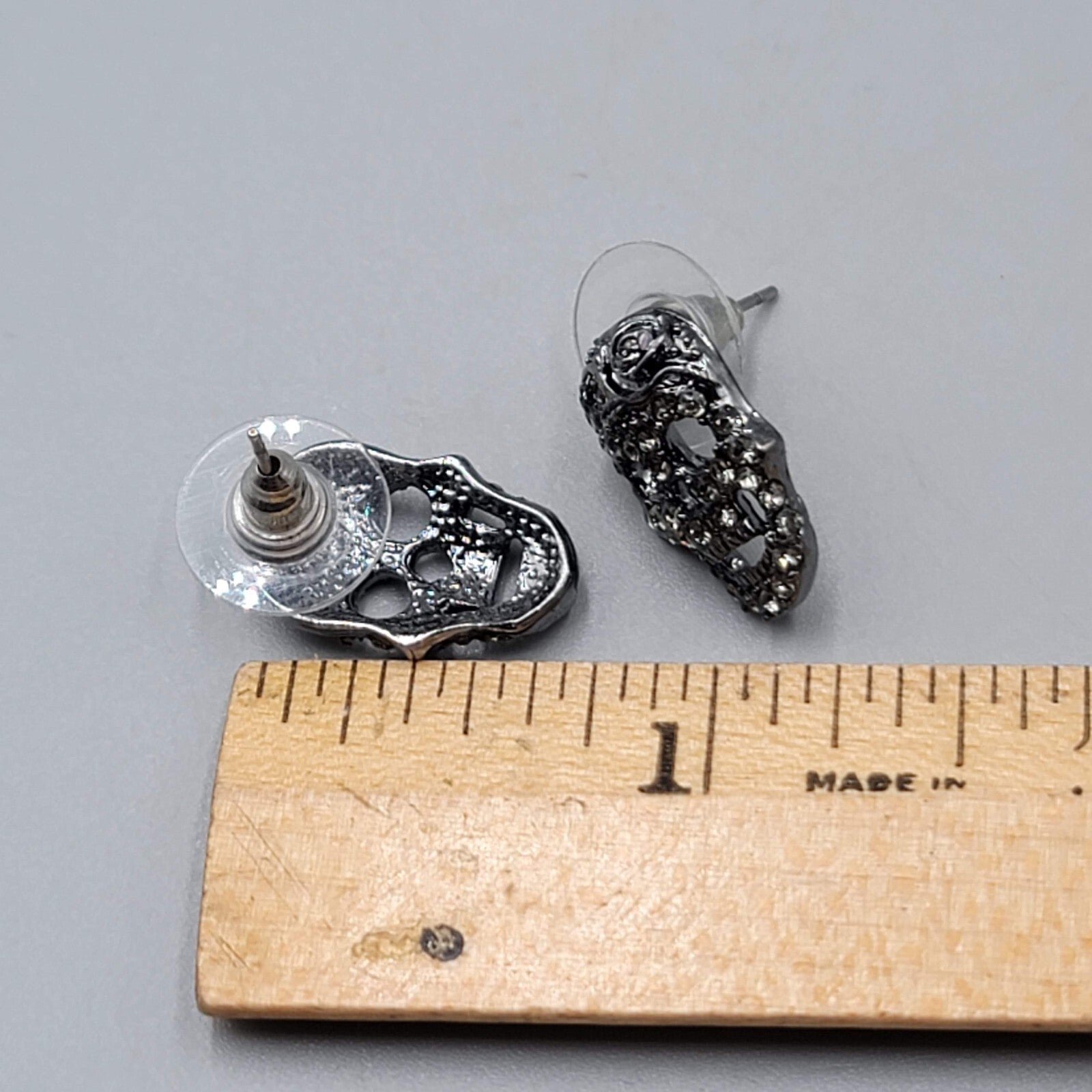 Black Crystal Skull Pierced Earrings Drop Halloween 5/8"