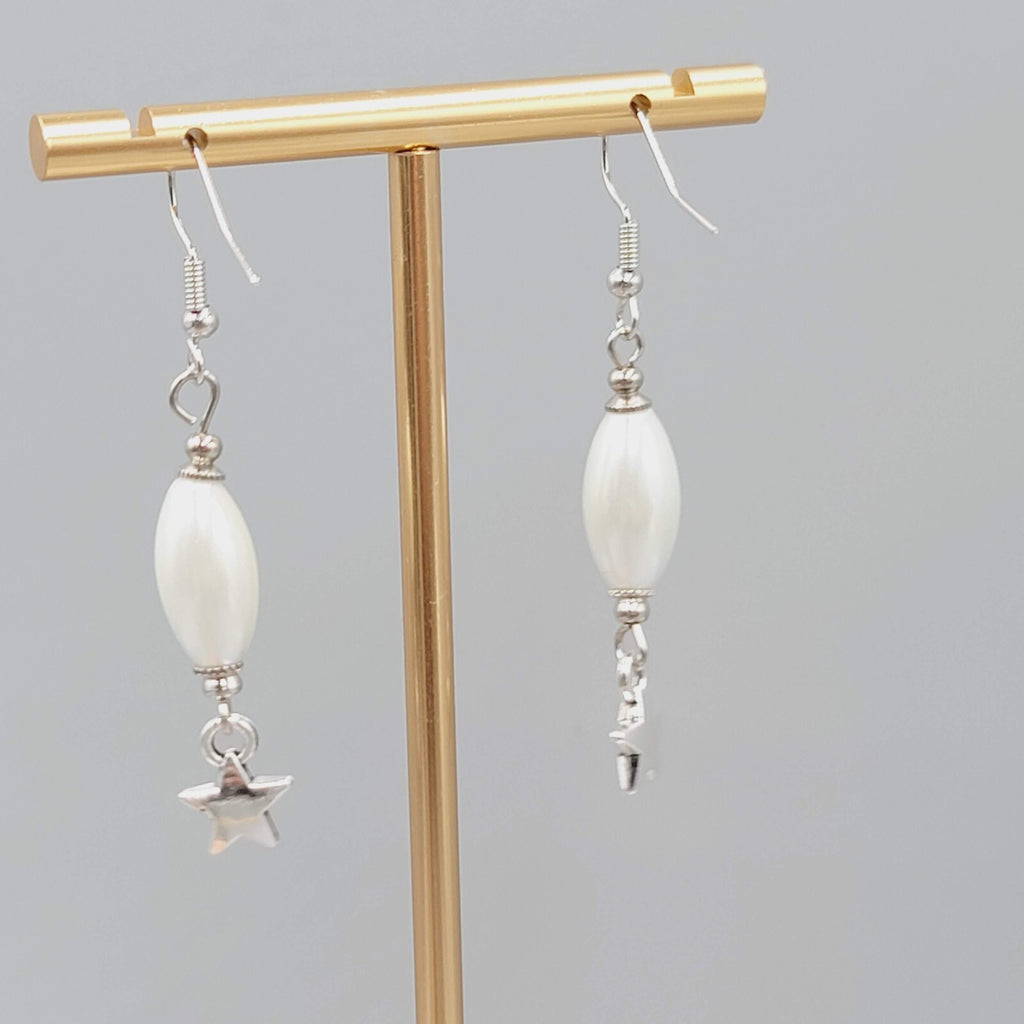 White Satin Finish Bead Star Pierced Earrings Silver tone Dangle 1.5"