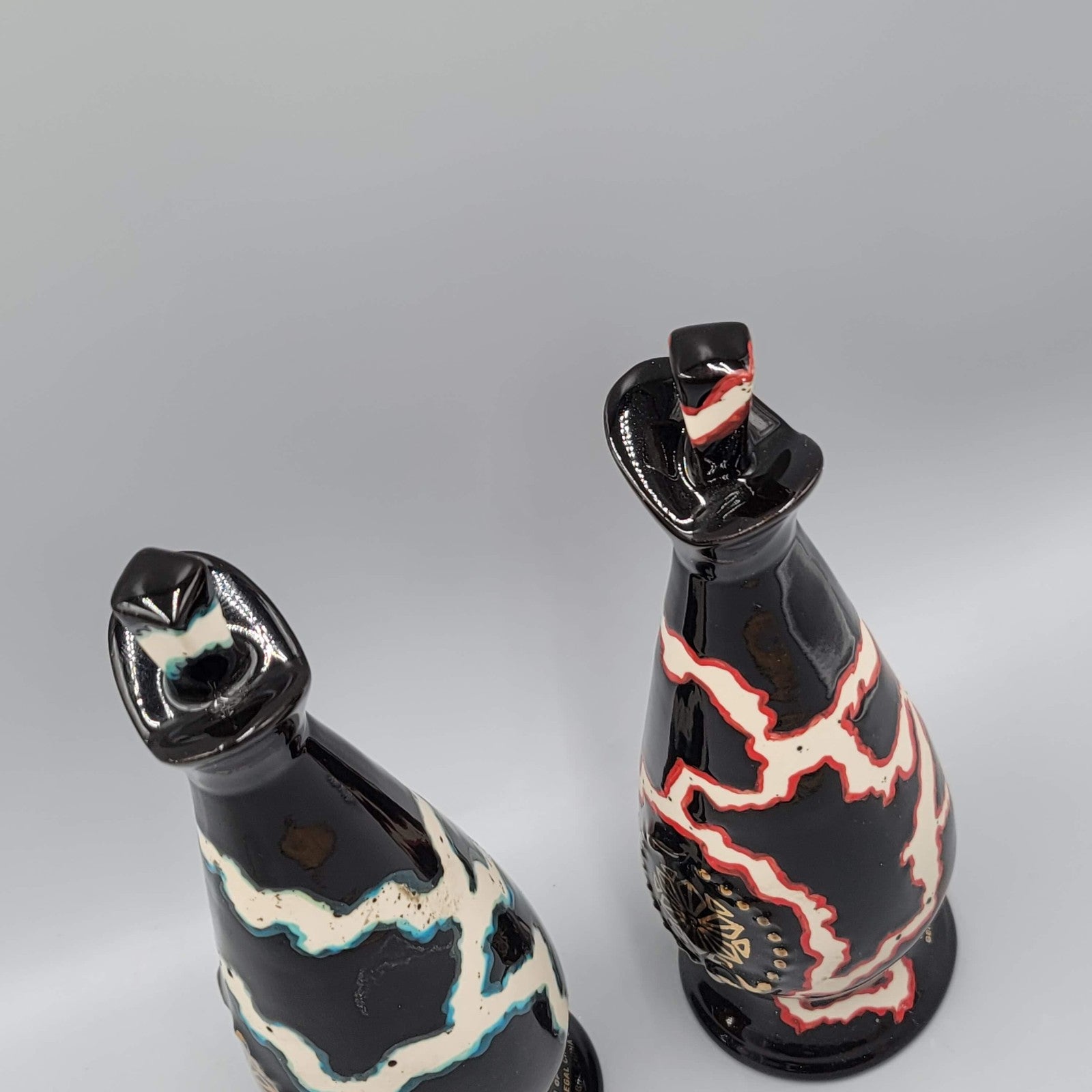 Vintage 1981 Jim Beam Regal China Lightning Paperweight Pair Black Red Teal