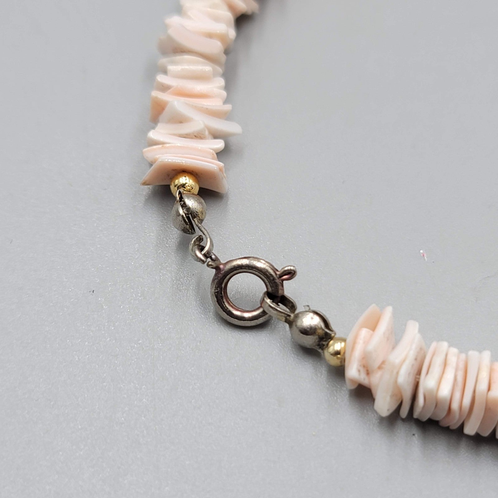 Vintage Pink Shell Chip Bead Bracelet Beach Theme 7.25"