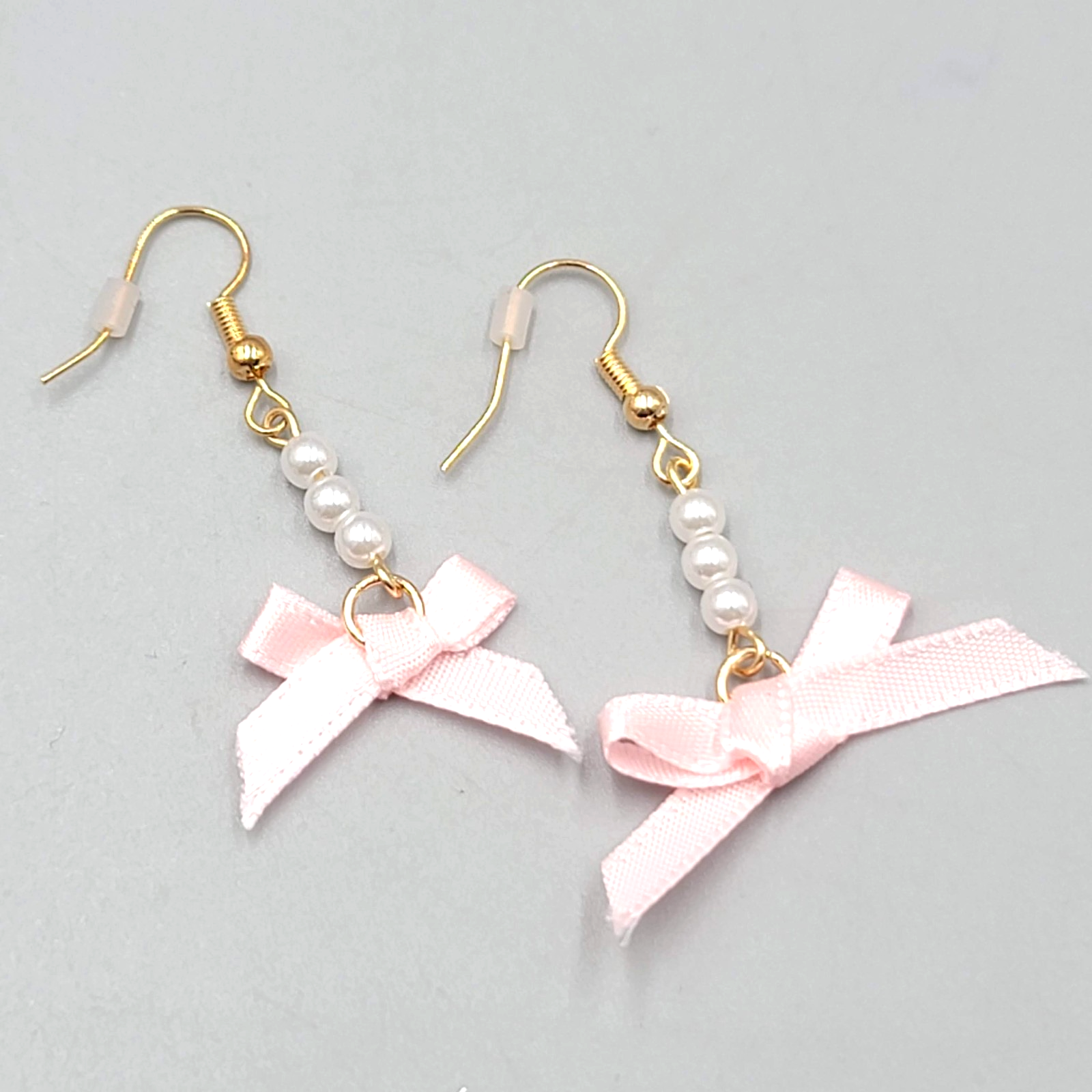 Pink Bow Faux Pearl Pierced Earrings Dangle Gold Tone Cute 1.25"