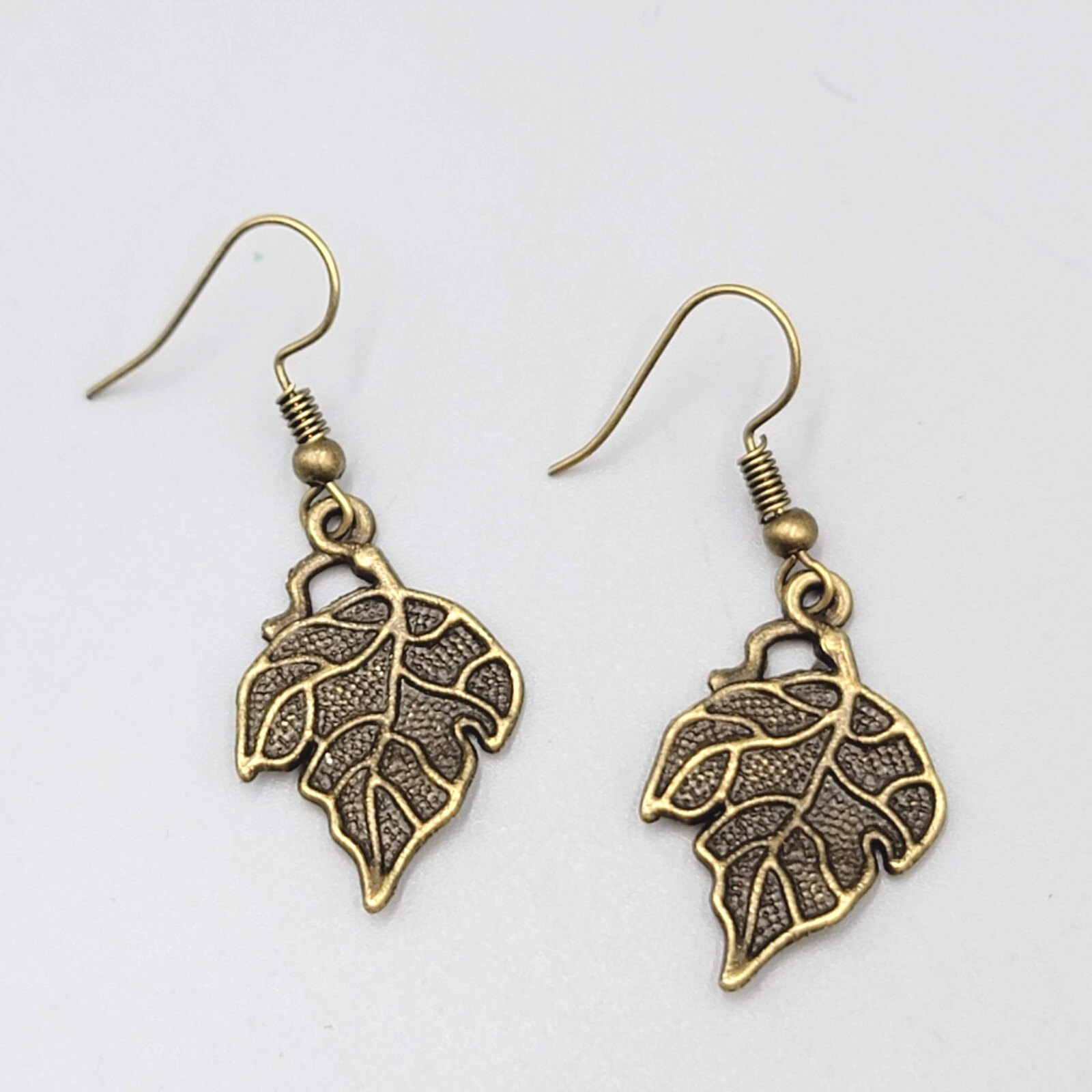 Autumn Leaf Embossed Pierced Earrings Bronze tone Dangle 1"