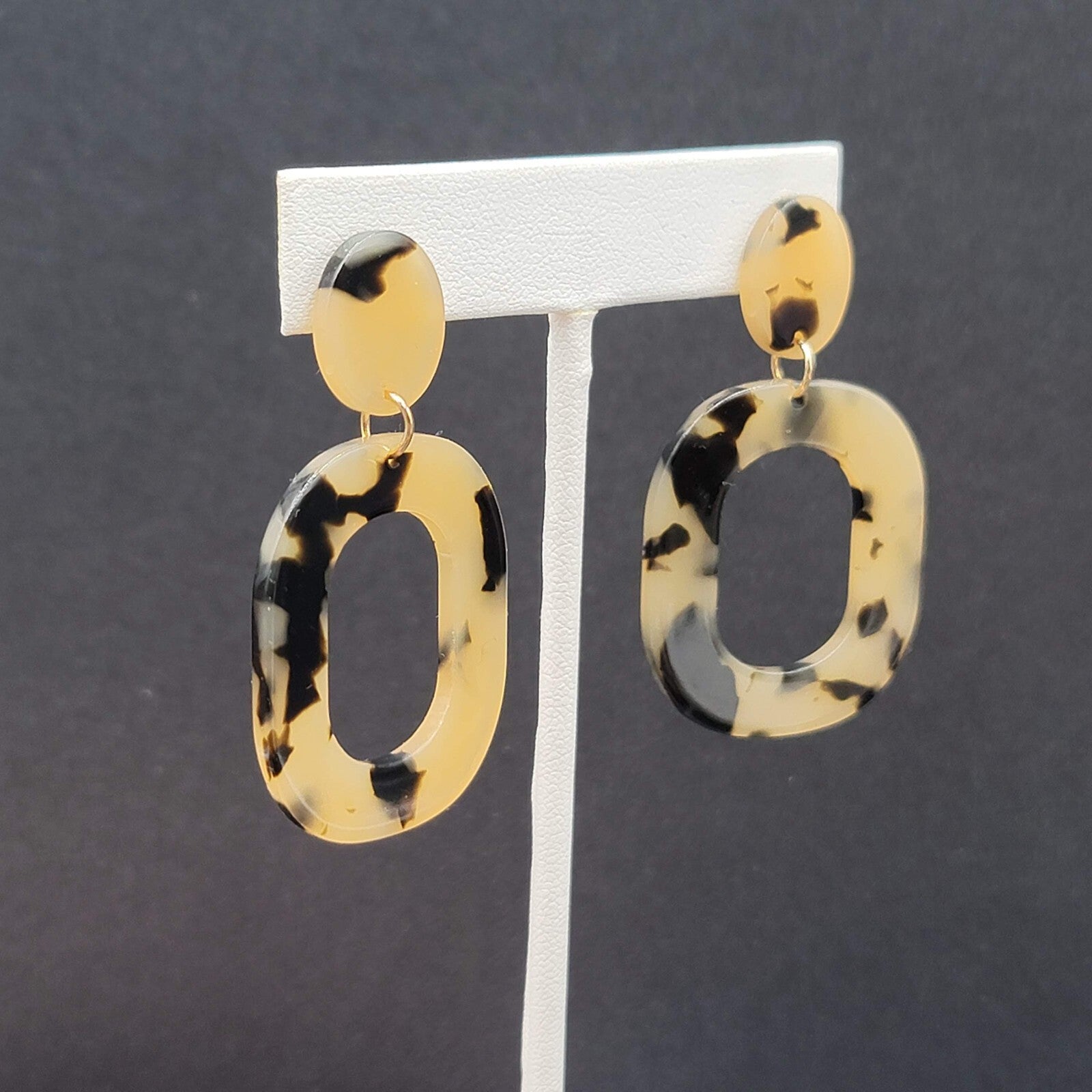 Pierced Earrings Brown Tan Speckle Dangle Hoops Statement 2"