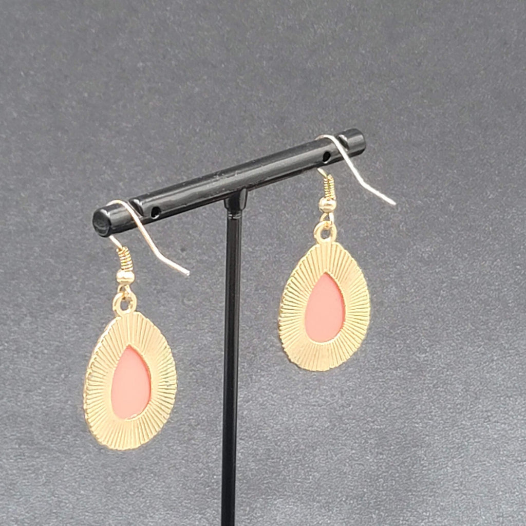 Pierced Earrings Gold tone Pink Translucent Resin Teardrop Dangle 1"
