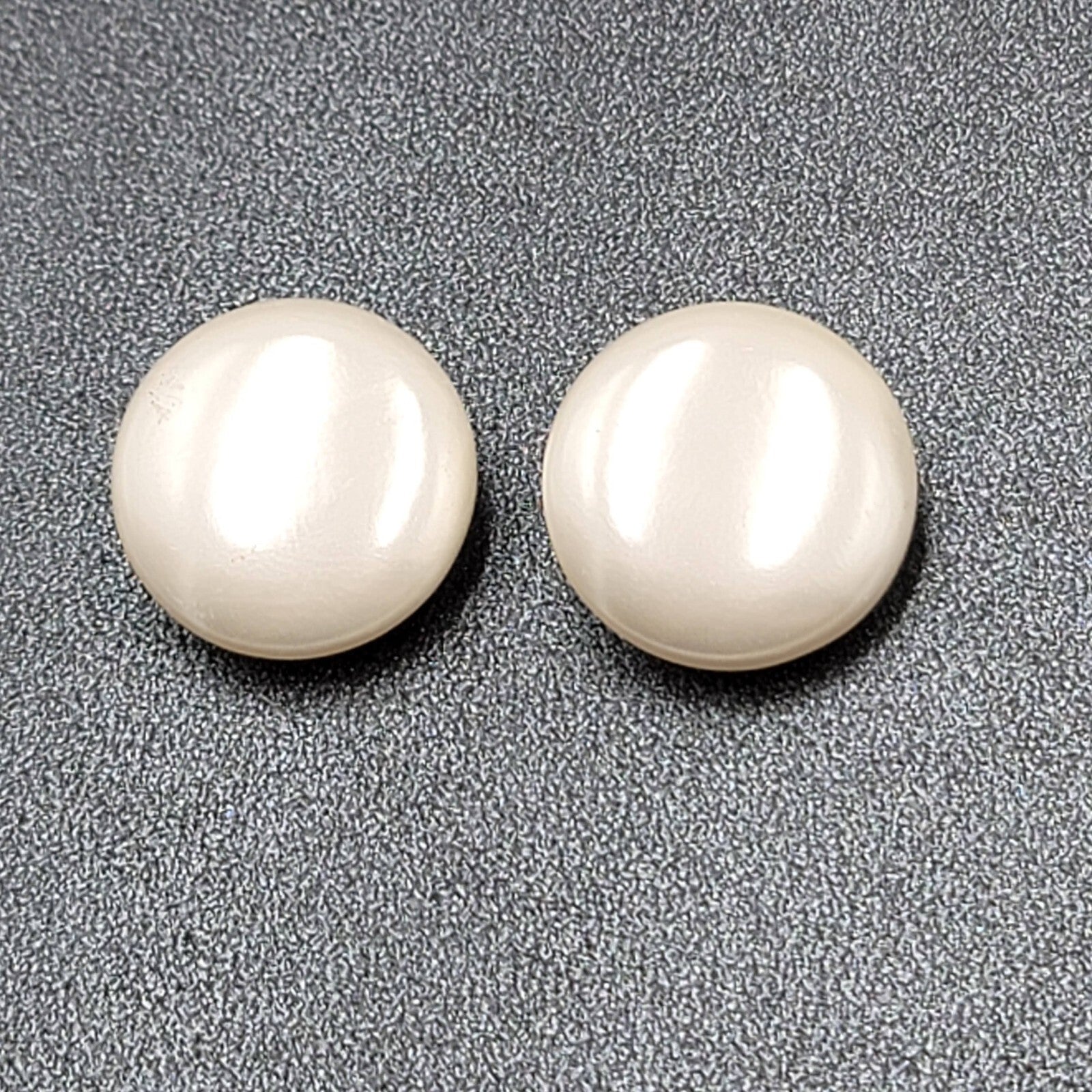 Vintage Clip on Earrings White Satin Finish Round 7/8"