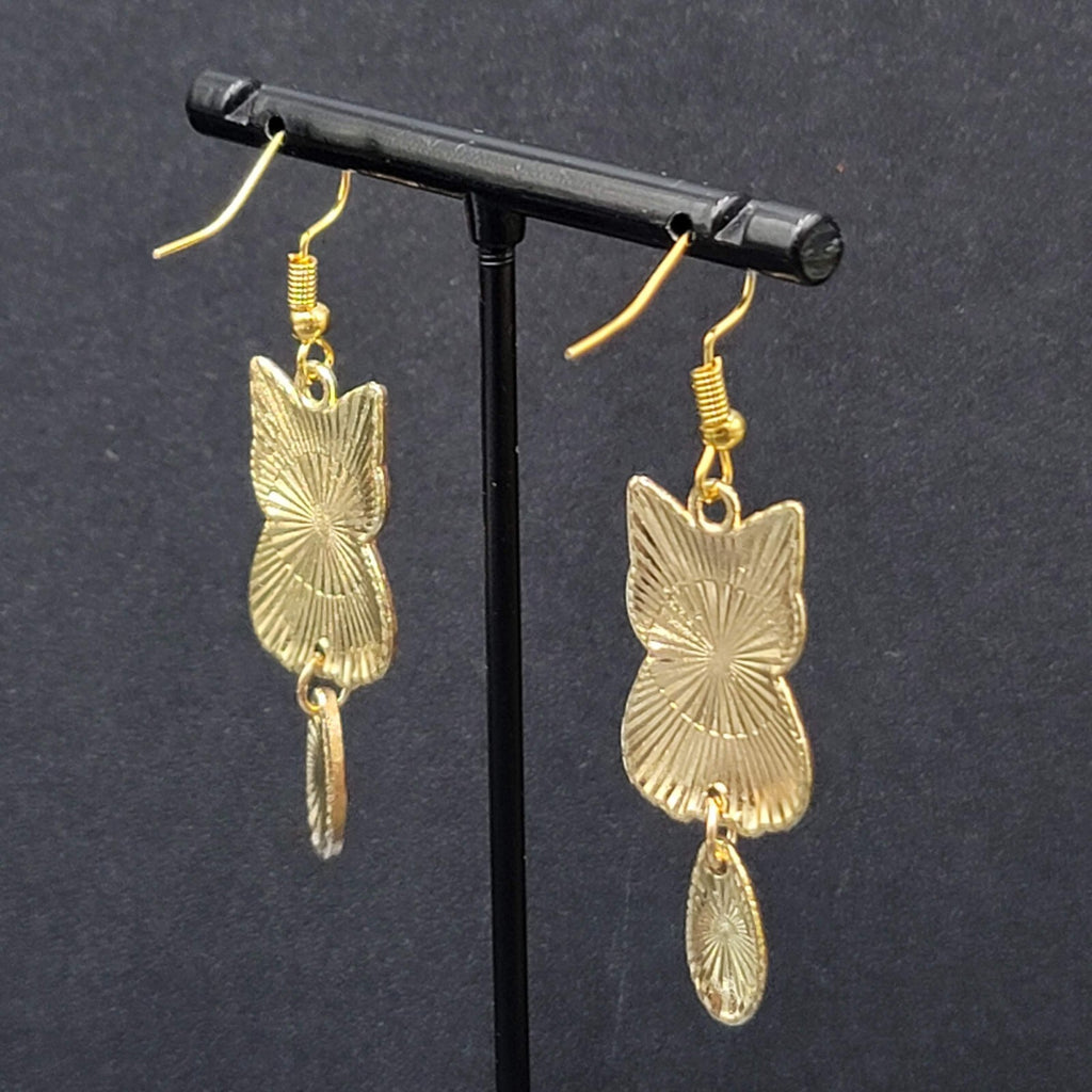 Tabby Kitty Cat Pierced Earrings Gold tone Dangle Tail 1.5"
