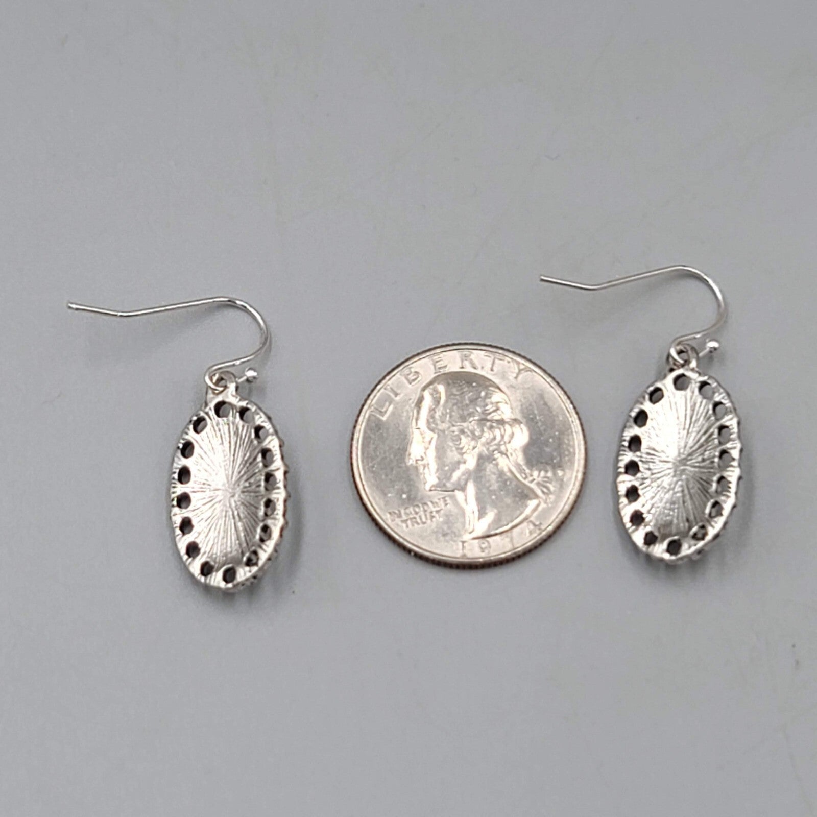 Silver tone Dangle Pierced Earrings Black Cabochon Dangle 7/8"