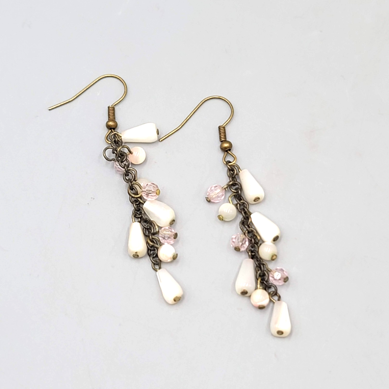 Mother of Pearl Beads Pierced Earrings Bronze tone Dangle 2 in