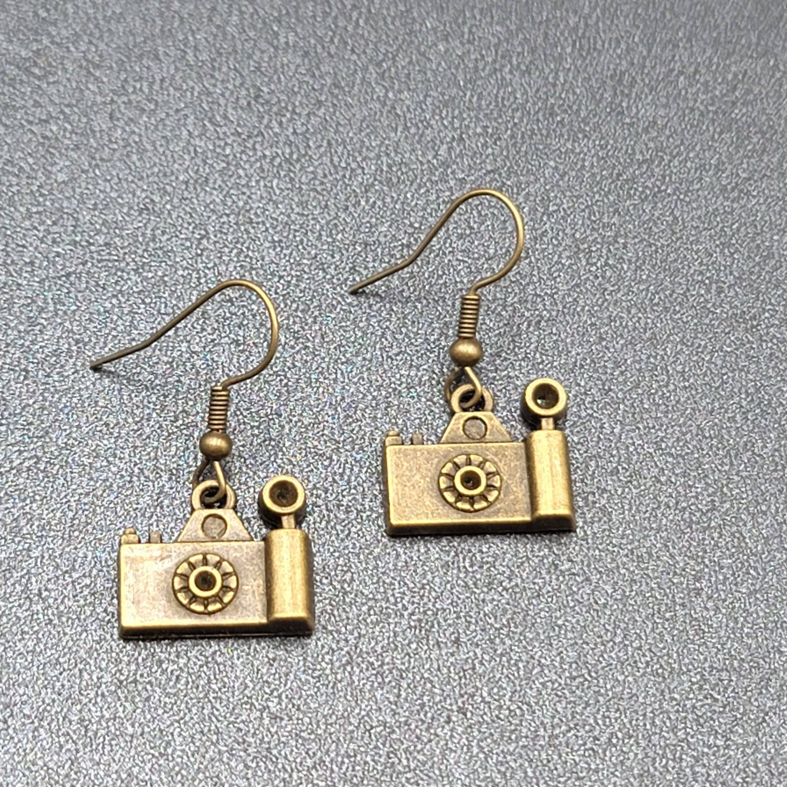 Camera Pierced Earrings Retro Bronze tone Dangle 1/2"