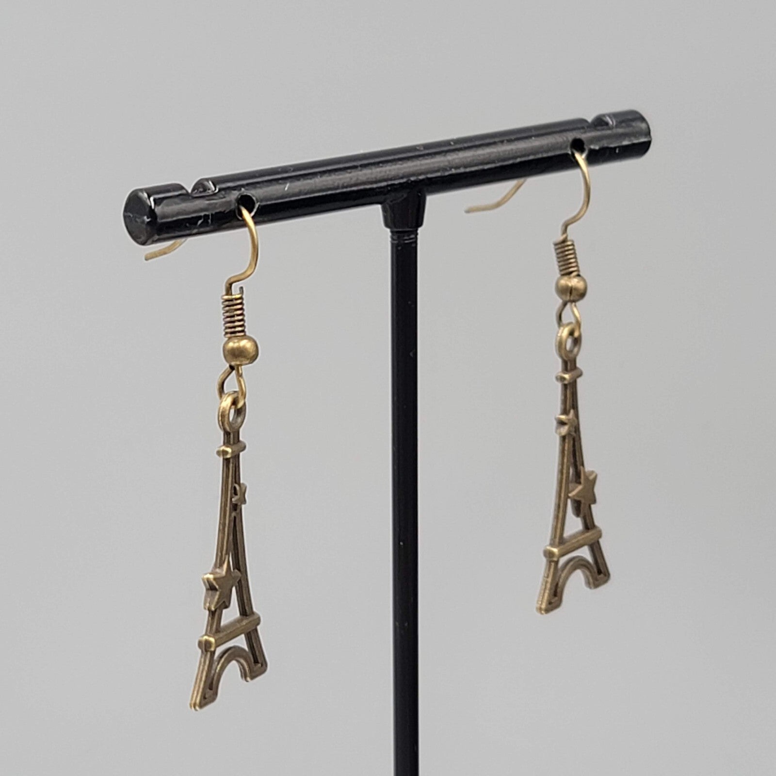 Eiffel Tower Pierced Earrings Bronze tone Stars Dangle NEW 1 1/8"