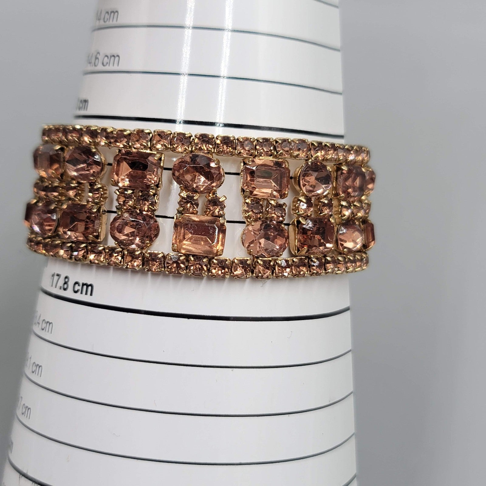 Brown Rhinestone Elastic Bracelet Gold tone Retro Look 7 in