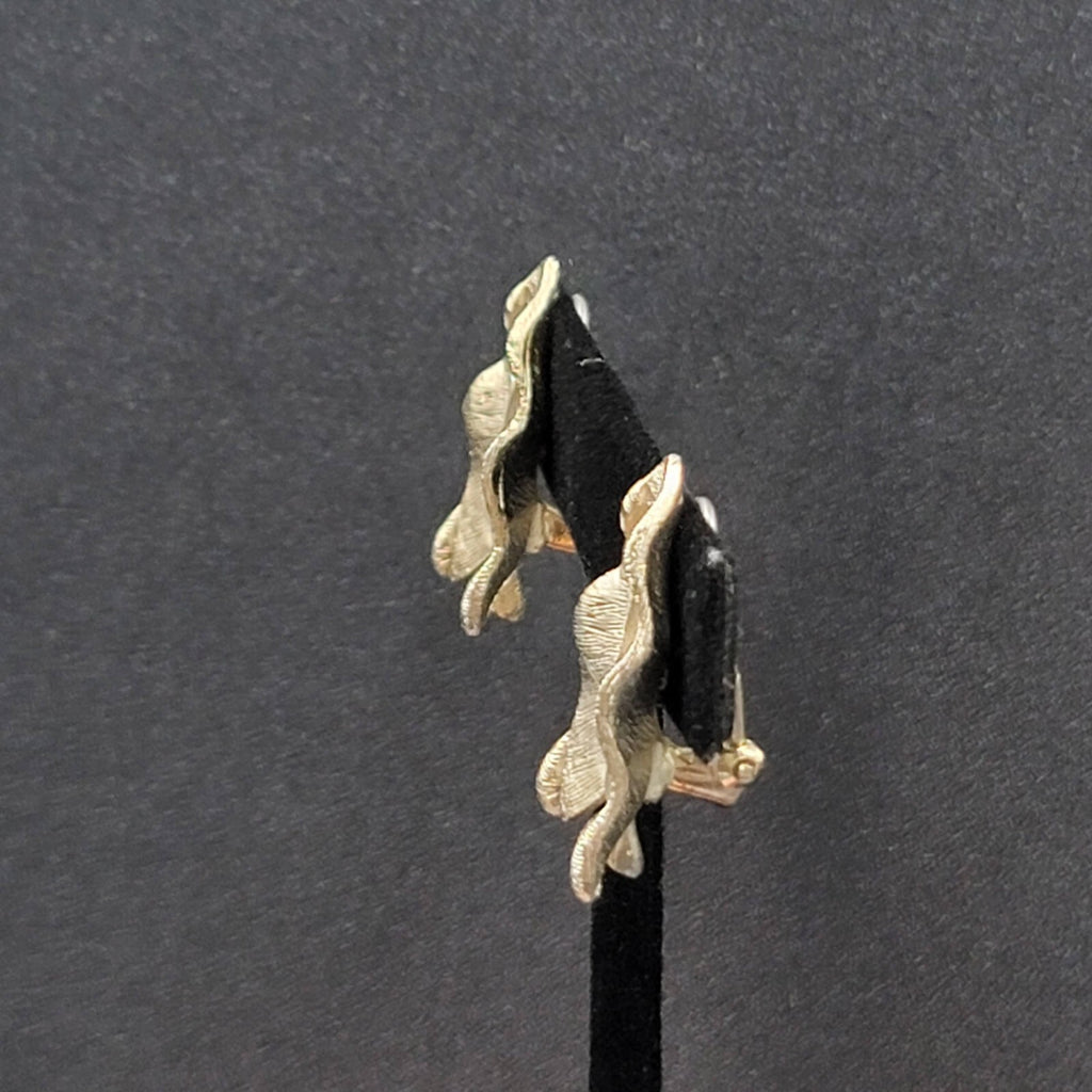 Vintage BSK Clip on Earrings Light Gold tone Climber Textured Leaves 1"