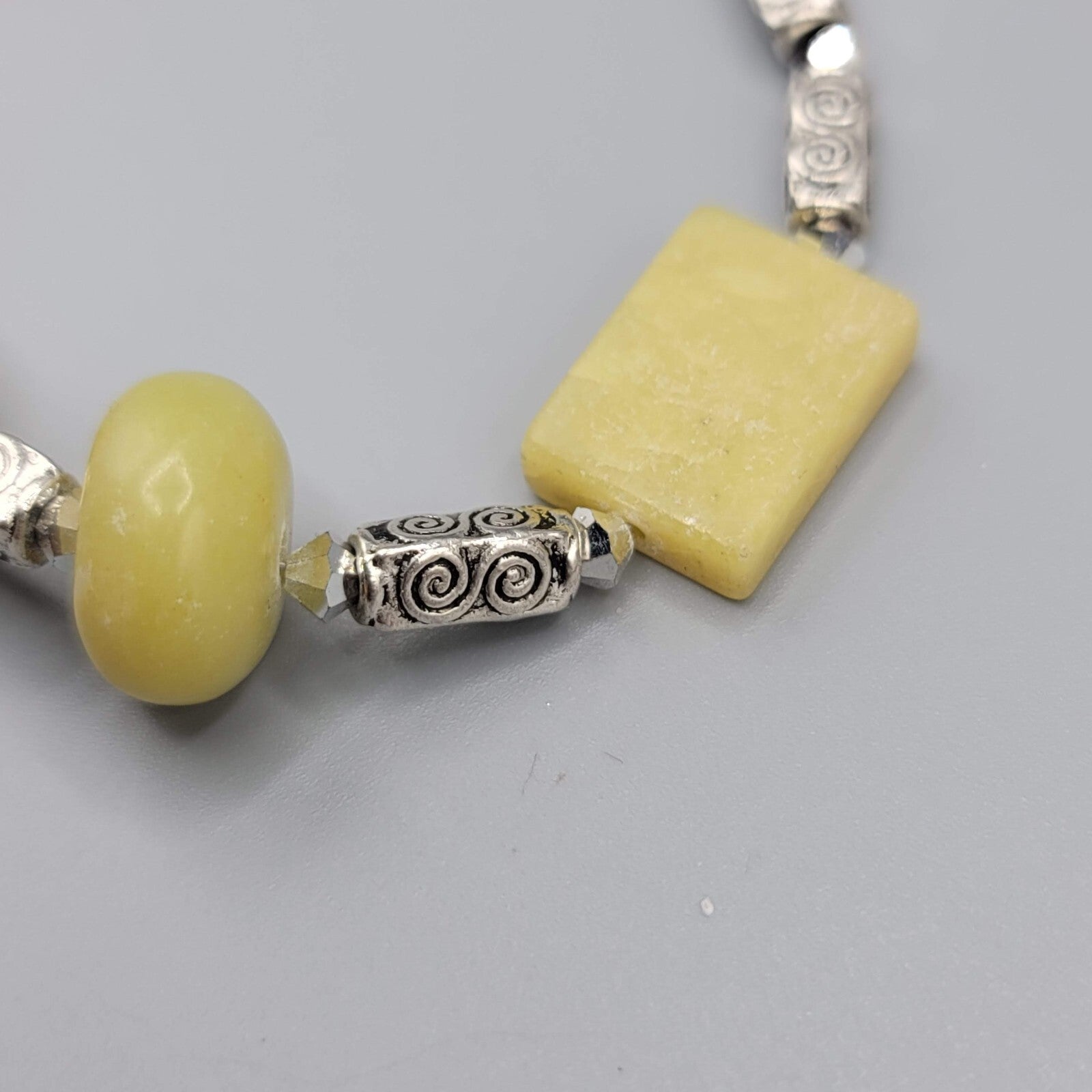 Chunky Yellow Stone Bead Bracelet Silver tone Artisan Jewelry 7.5"