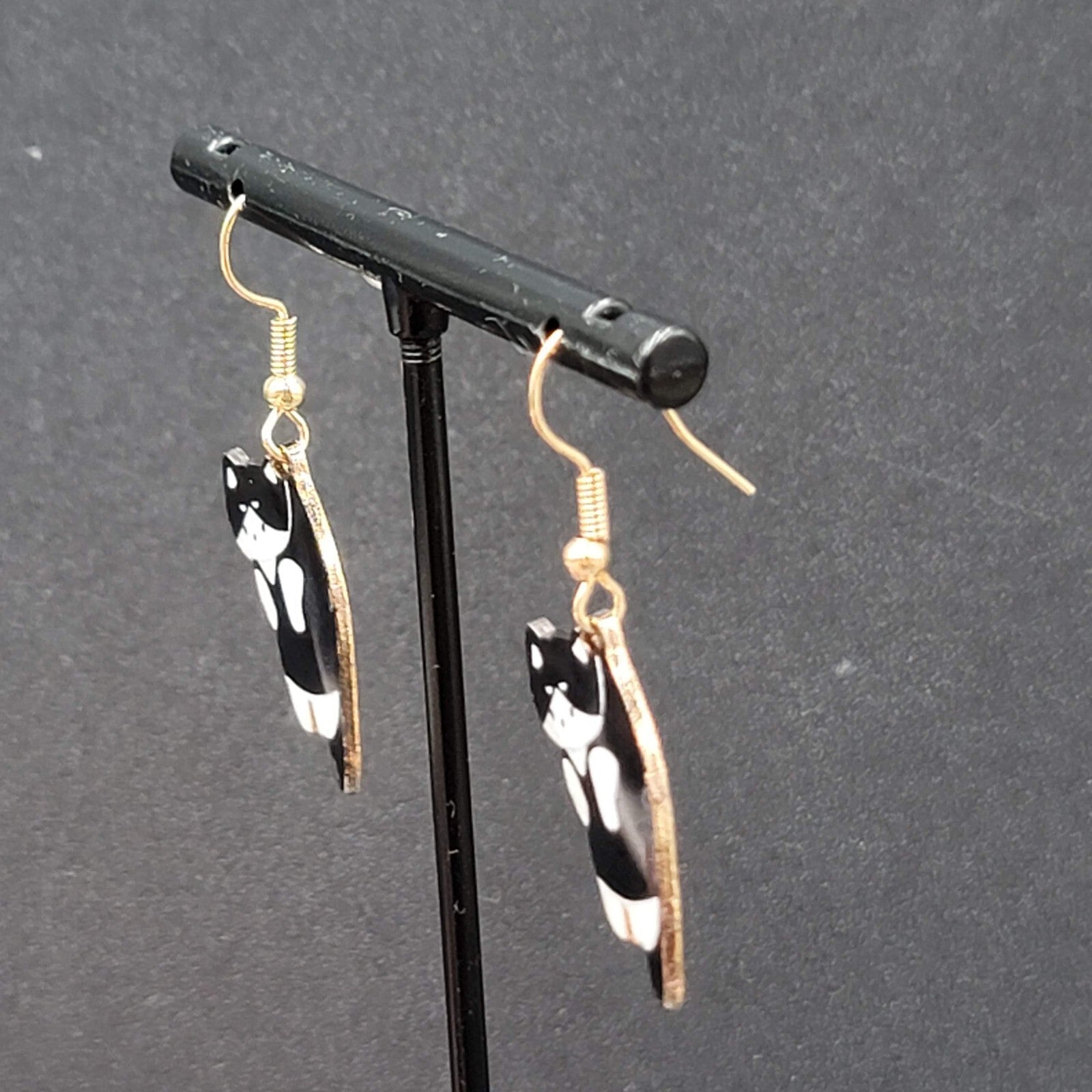 Kitty Cat Pierced Earrings Gold tone Black White Tuxedo Kitten Hanging Dangle 1"
