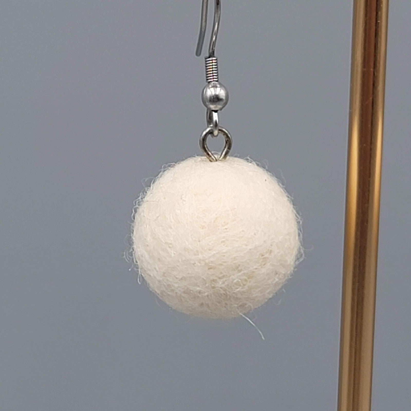 White Wool Ball Bead Pierced Earrings Silver tone Dangle 3/4"