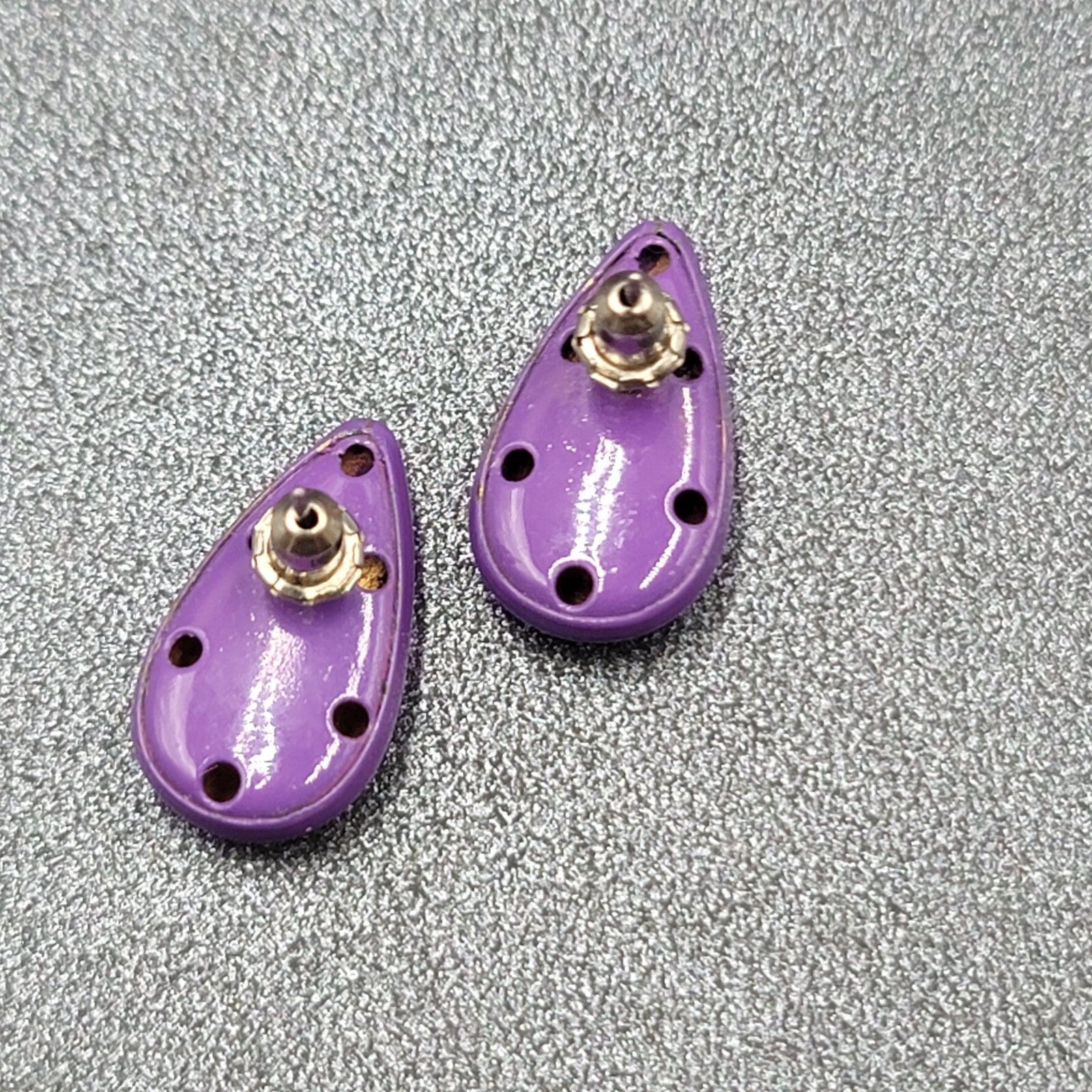Vintage Pierced Earrings Purple Enamel over Metal Teardrop Drop Studs 3/4"