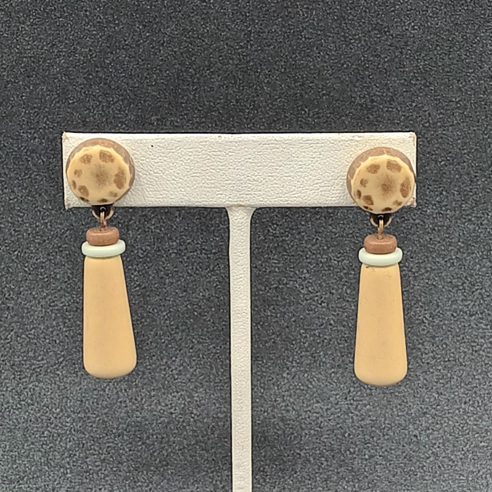 Vintage Pierced Earrings Acrylic Beaded Dangle Tans Browns 1.75 in