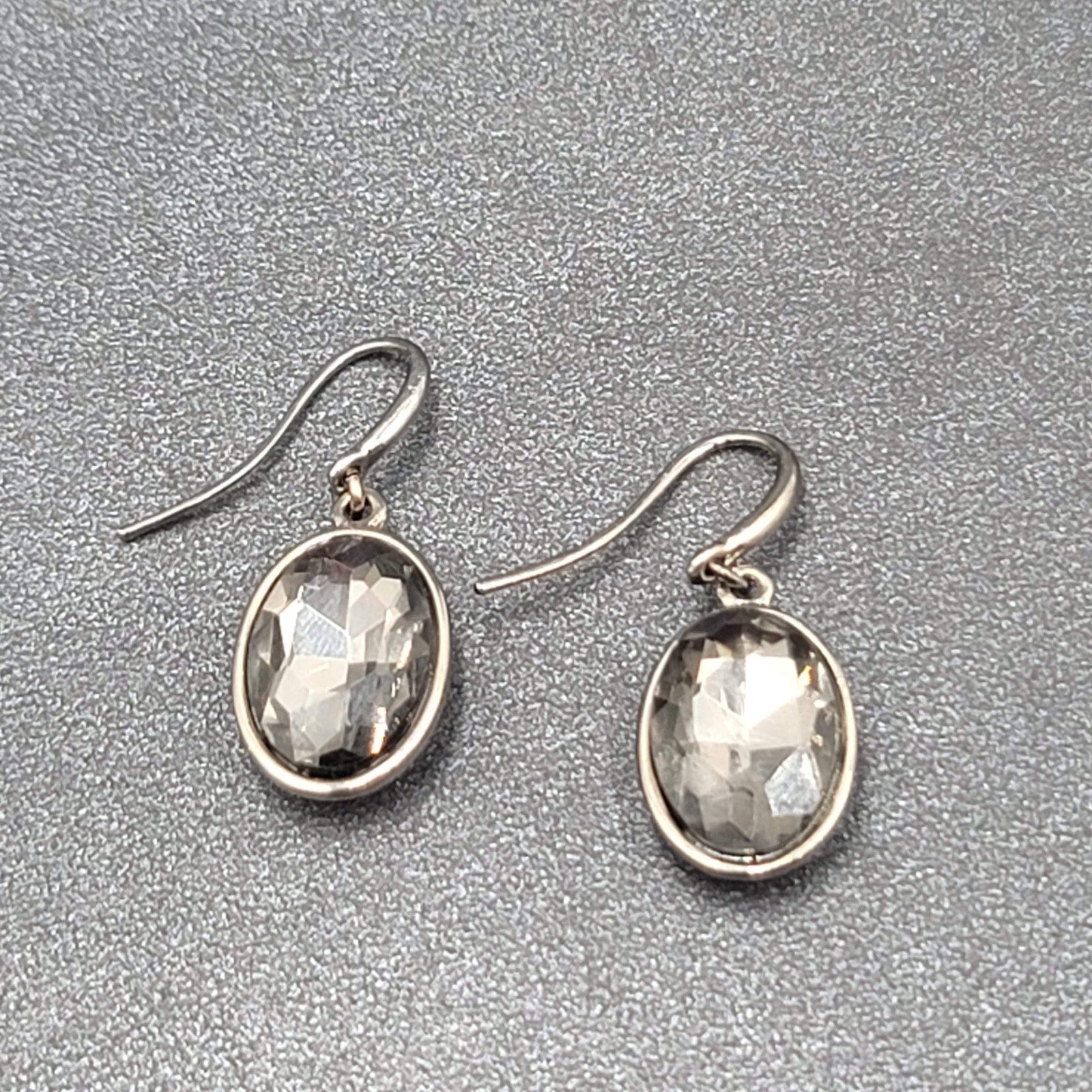 Alfani Pierced Earrings Black Metal Faceted Glass Dangle 5/8"