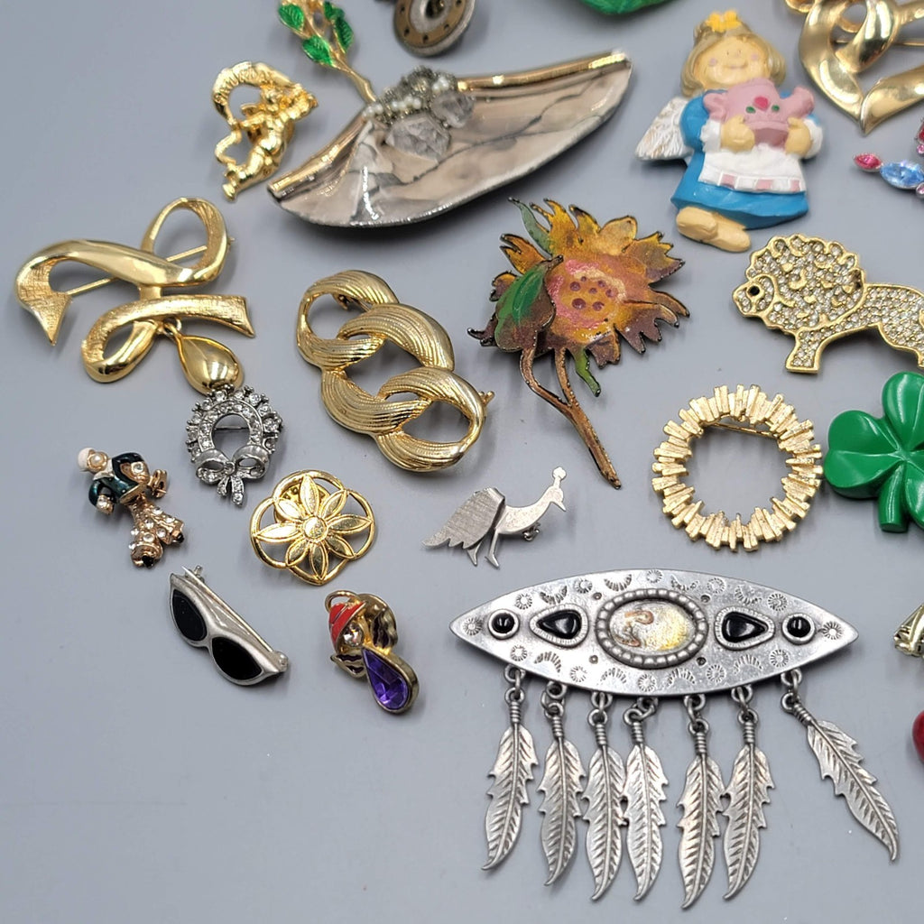 Vtg Brooch Pin Lot of 57 Mixed Types WITH ISSUES! BROKEN Missing stones Craft Lo