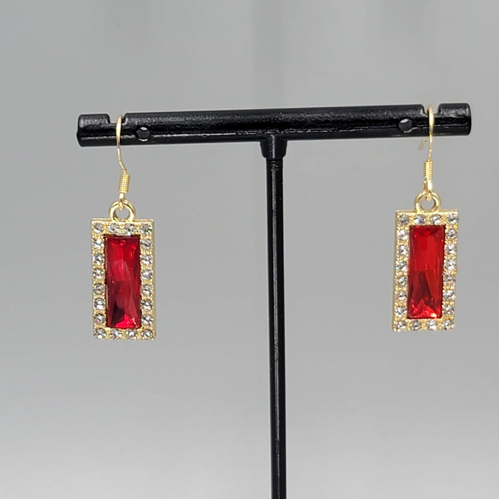 Red Rhinestone Rectangle Pierced Earrings Gold tone Dangle 7/8"