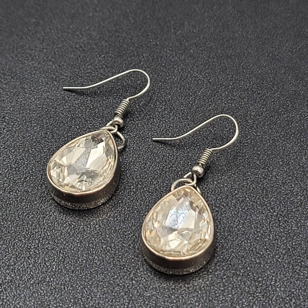 Pierced Earrings Silver tone Teardrop Faceted Glass Dangle 3/4"