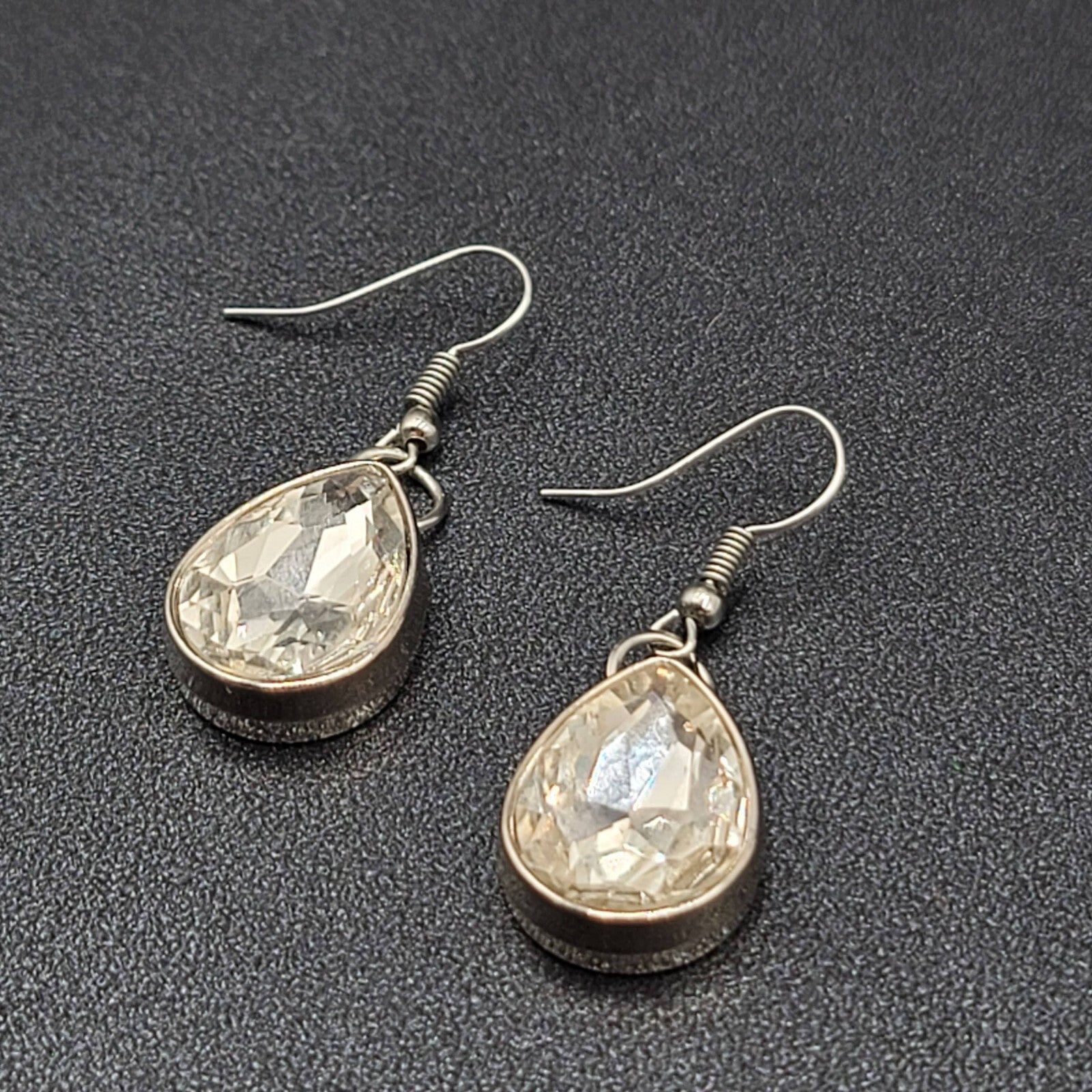 Pierced Earrings Silver tone Teardrop Faceted Glass Dangle 3/4"