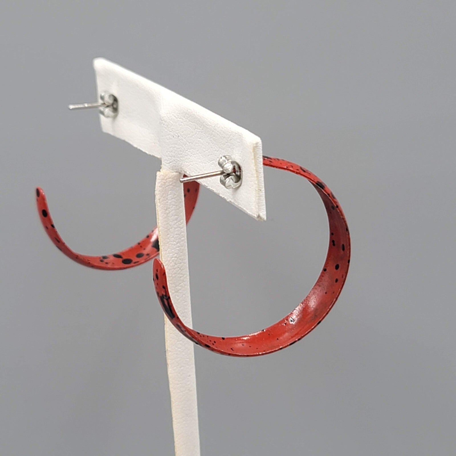Vintage Red Black Splatter Enamel Hoops Pierced Earrings 1.25"