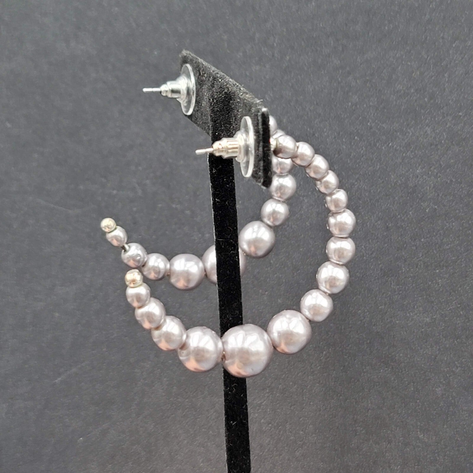 Pierced Earrings Graduated Imitation Gray Pearl Beads Hoops 1.75"