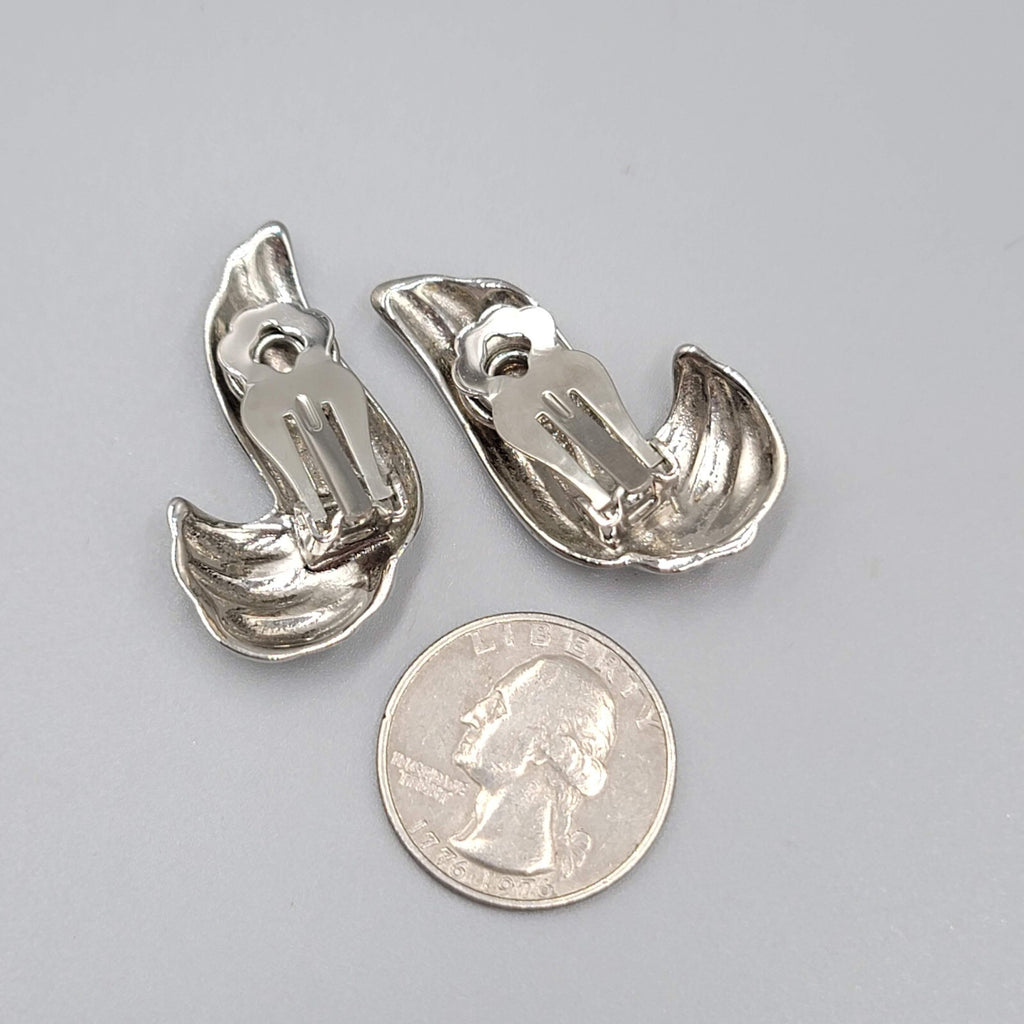 Vintage Clip on Earrings Silver tone Swirl Climber 1 3/8"