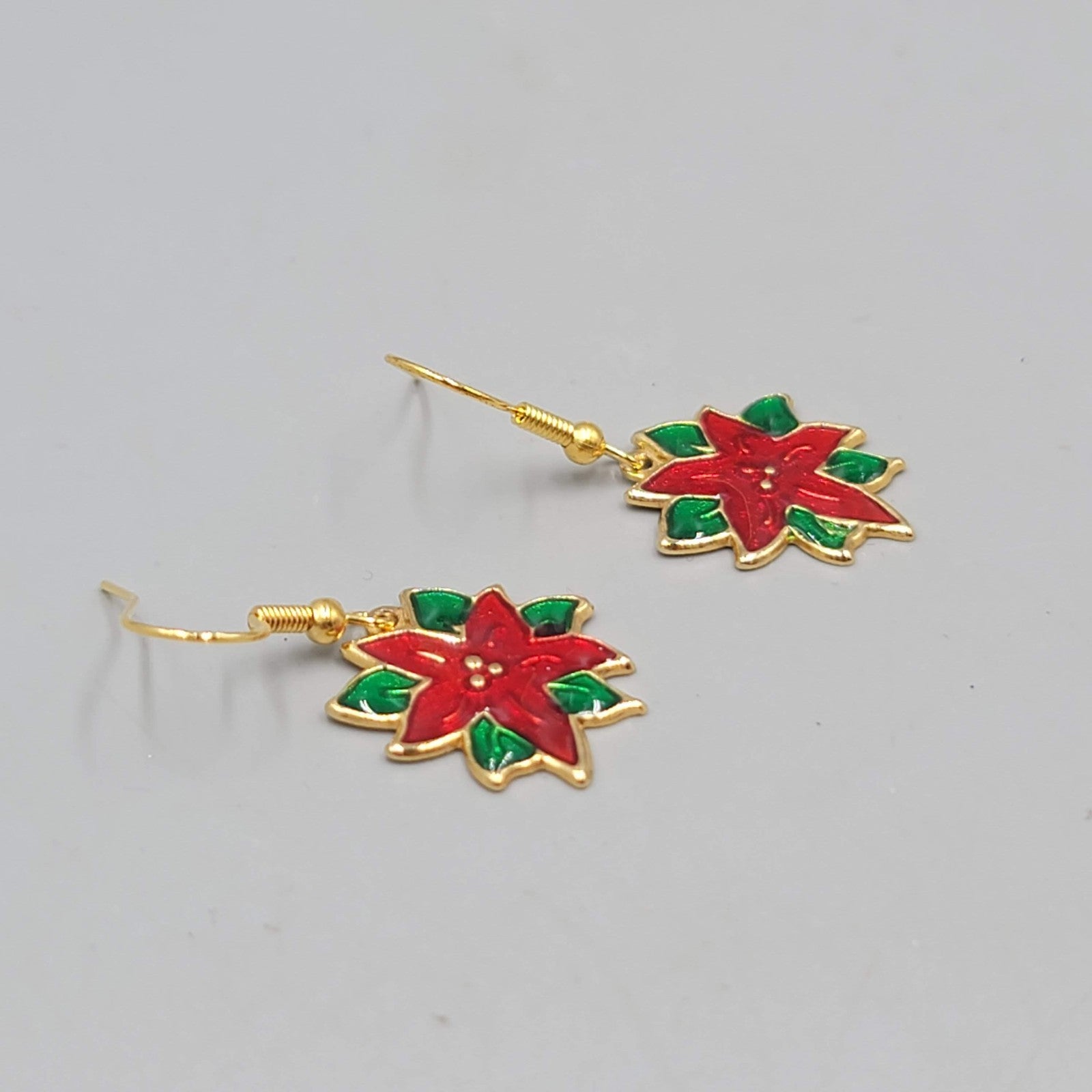 Christmas Poinsettia Flower Pierced Earrings Enamel Gold tone Dangle 1"