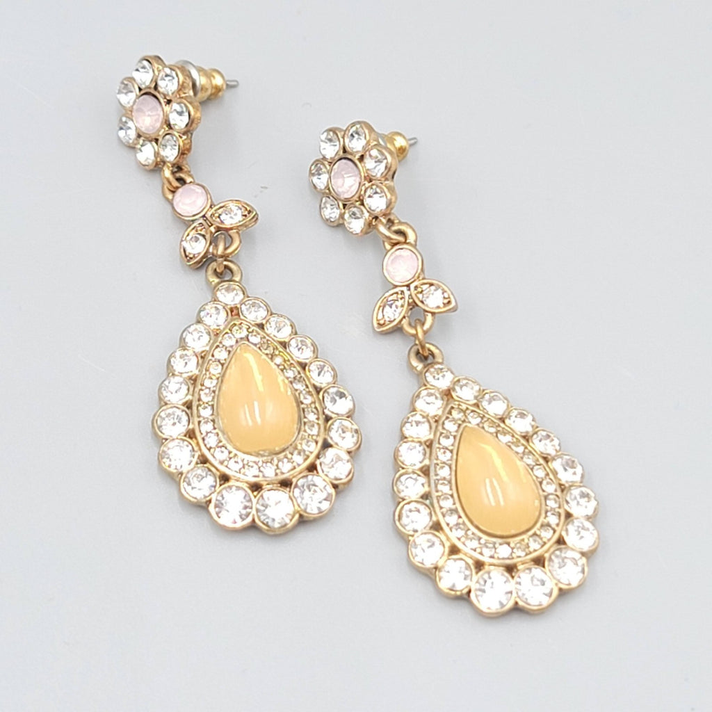 Flower Teardrop Peach Rhinestone Pierced Earrings Gold tone Dangle 2.25 in