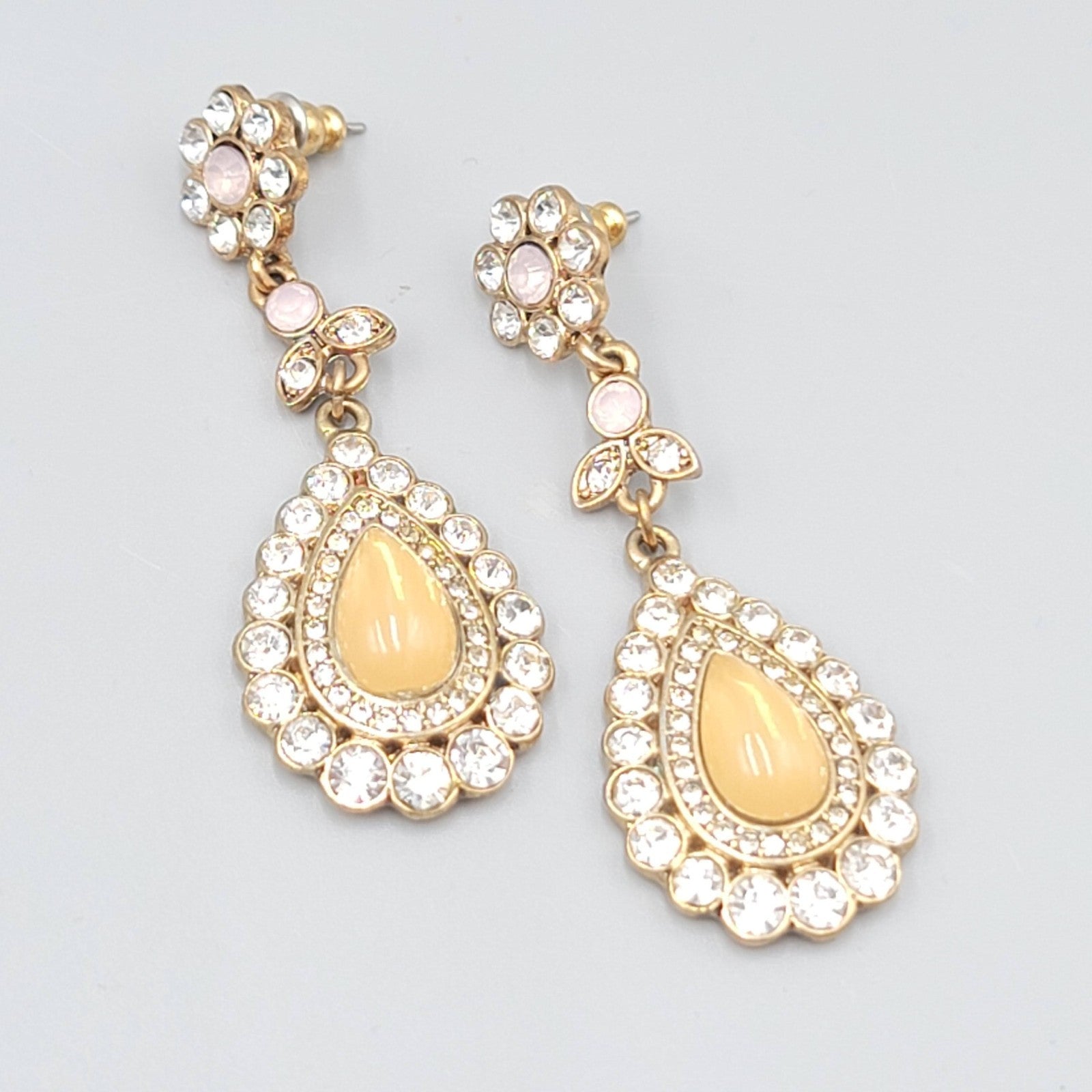 Flower Teardrop Peach Rhinestone Pierced Earrings Gold tone Dangle 2.25 in