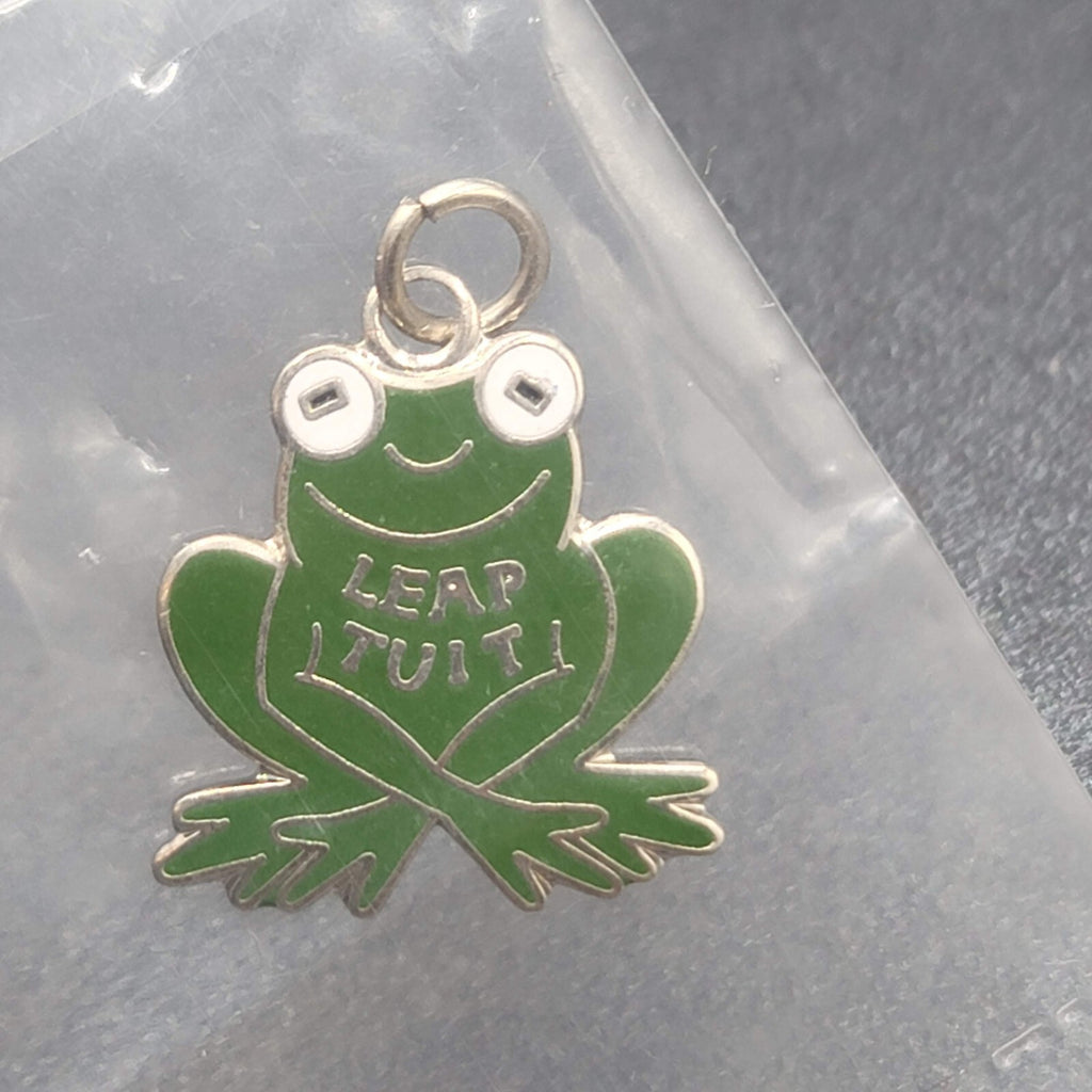 Tops Leap Tuit Frog Charm Silver tone Green Enamel 7/8" New