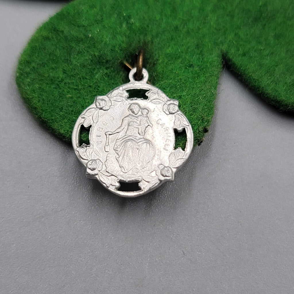 Vintage Catholic Virgin Mary Madonna Medal Pendant Silver Tone Felt Clover