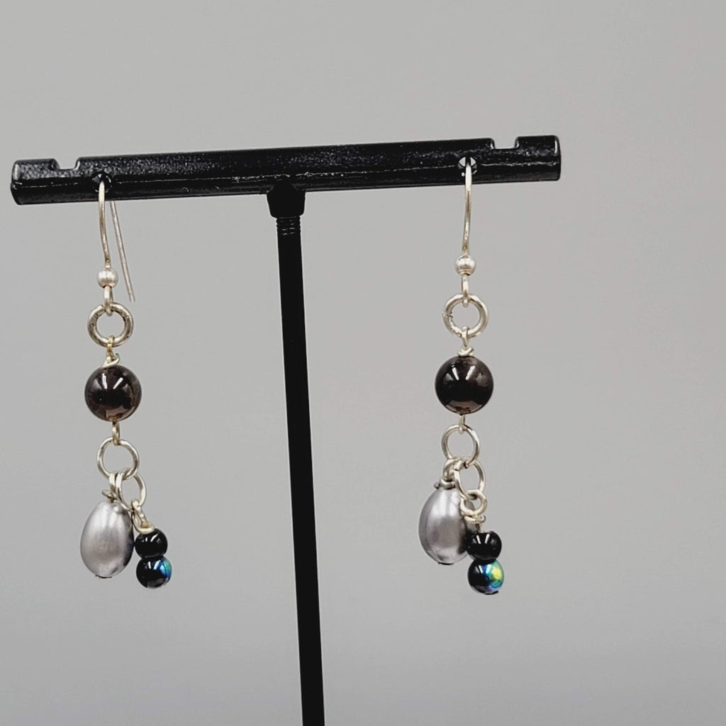 Glass Bead and Pearl Pierced Earrings Silver tone Dangle 1.25"