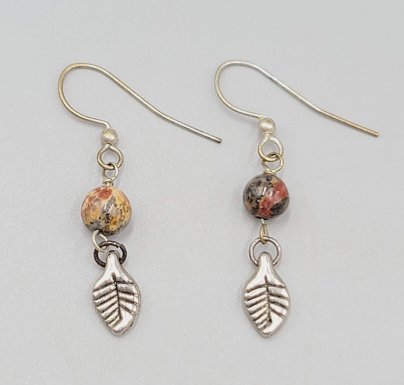 Agate Bead Pierced Earrings Silver tone Dangle 3/4"