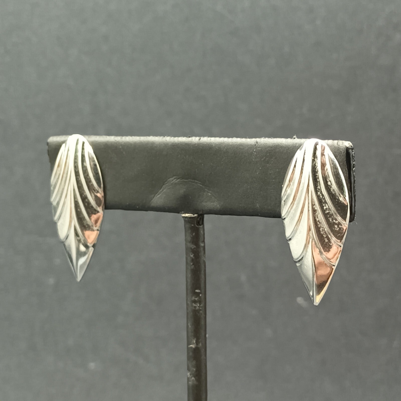 Pierced Earrings Silver tone Textured leaf Drop 1 1/8"